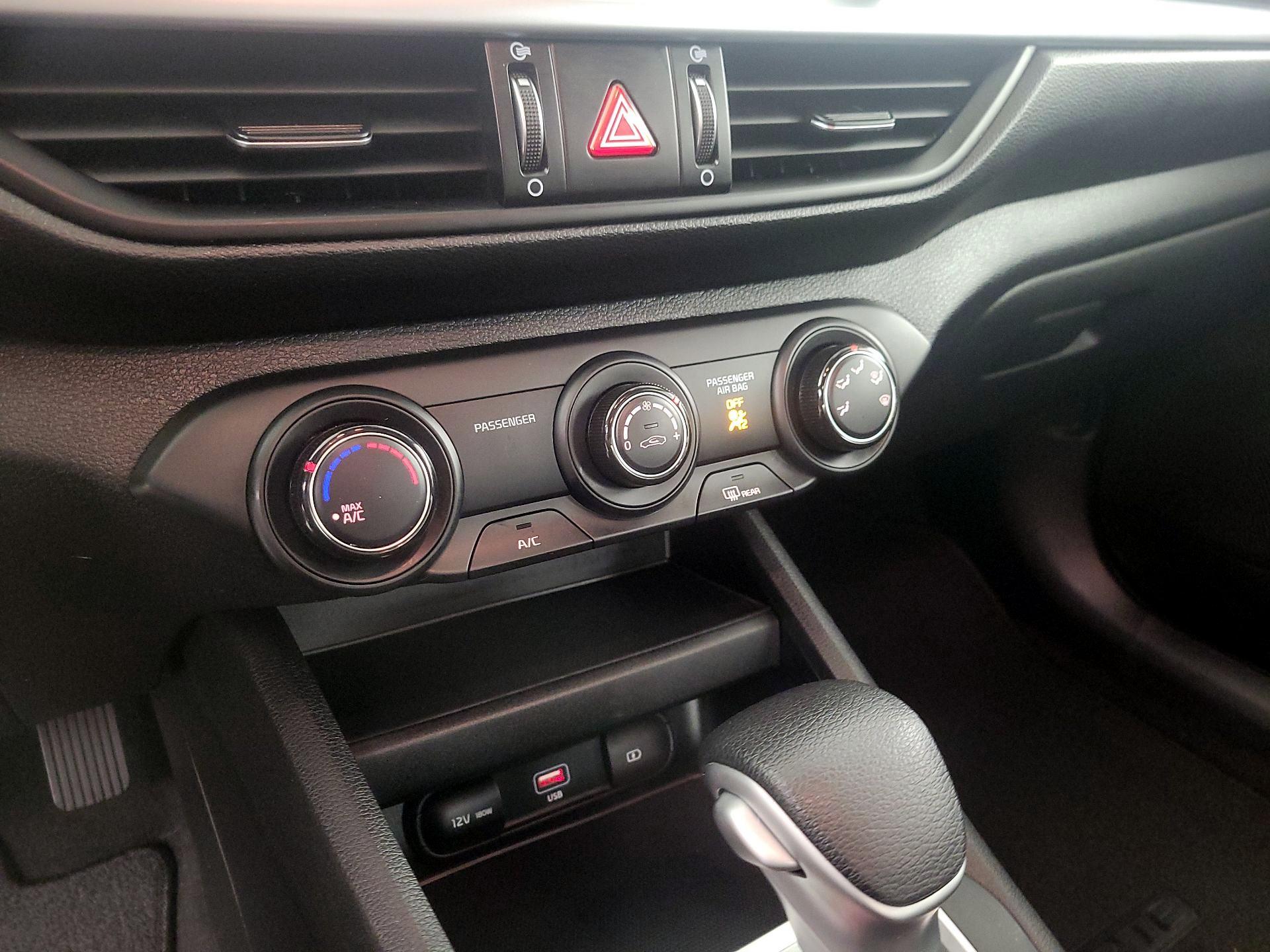 Thumbnail: 2024 Kia Forte - 16