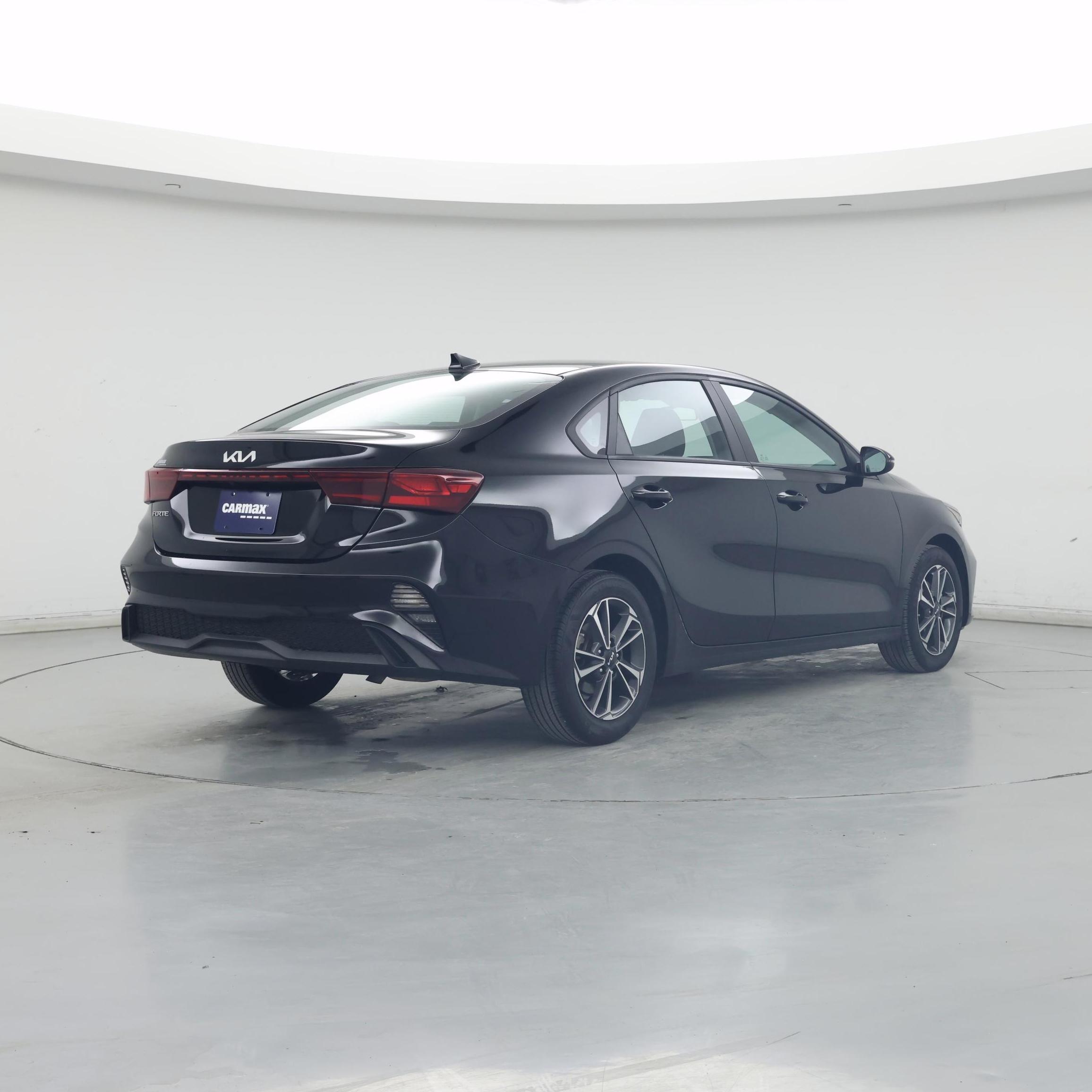 Thumbnail: 2024 Kia Forte - 8