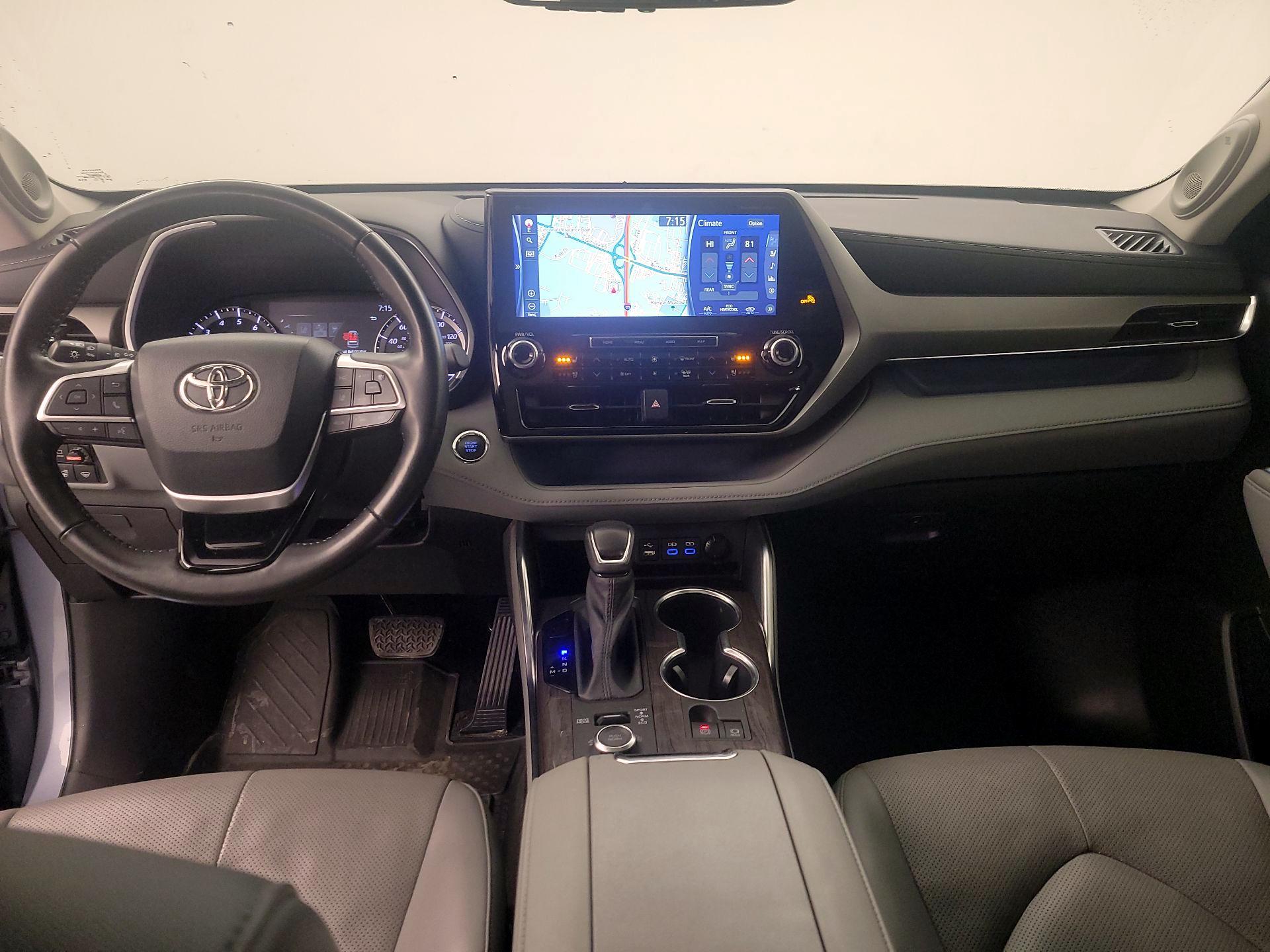 Thumbnail: 2022 Toyota Highlander - 9