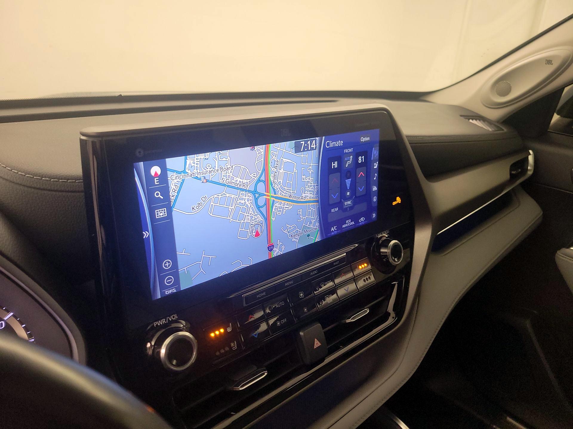 Thumbnail: 2022 Toyota Highlander - 14