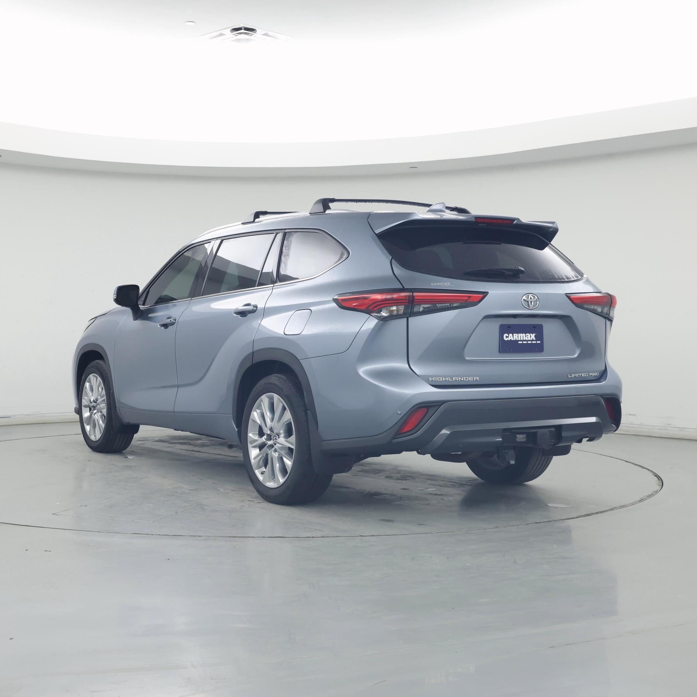 Thumbnail: 2022 Toyota Highlander - 2