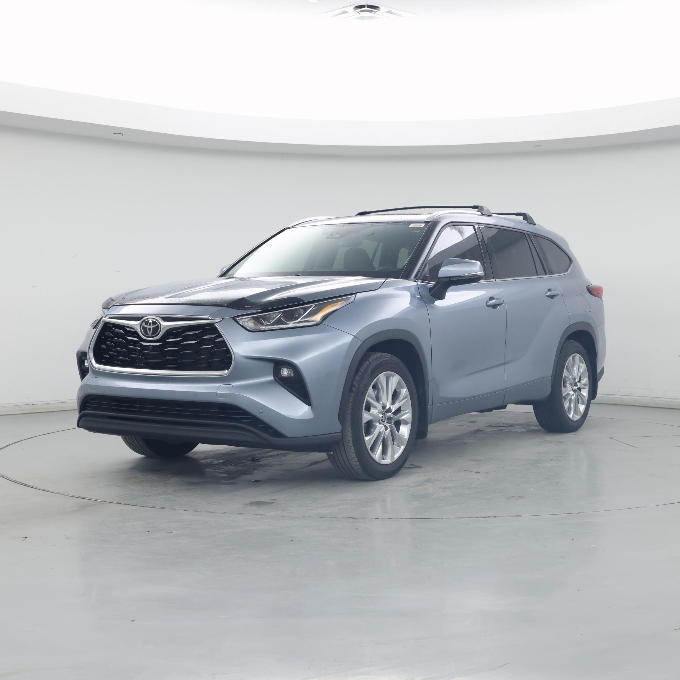 Thumbnail: 2022 Toyota Highlander - 4