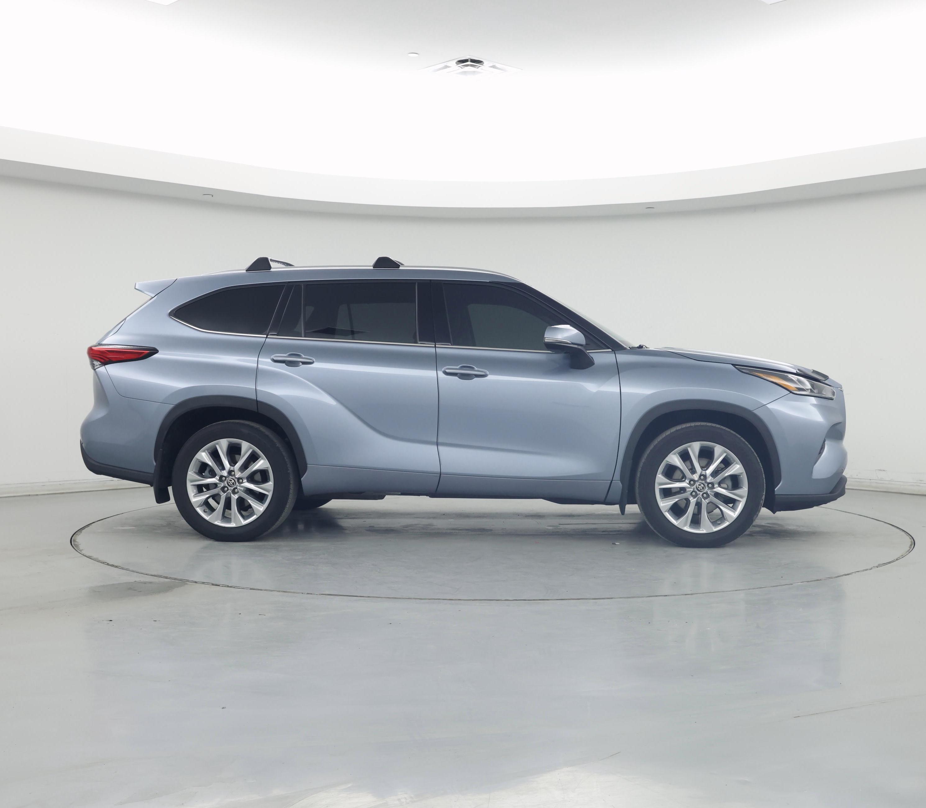 Thumbnail: 2022 Toyota Highlander - 7