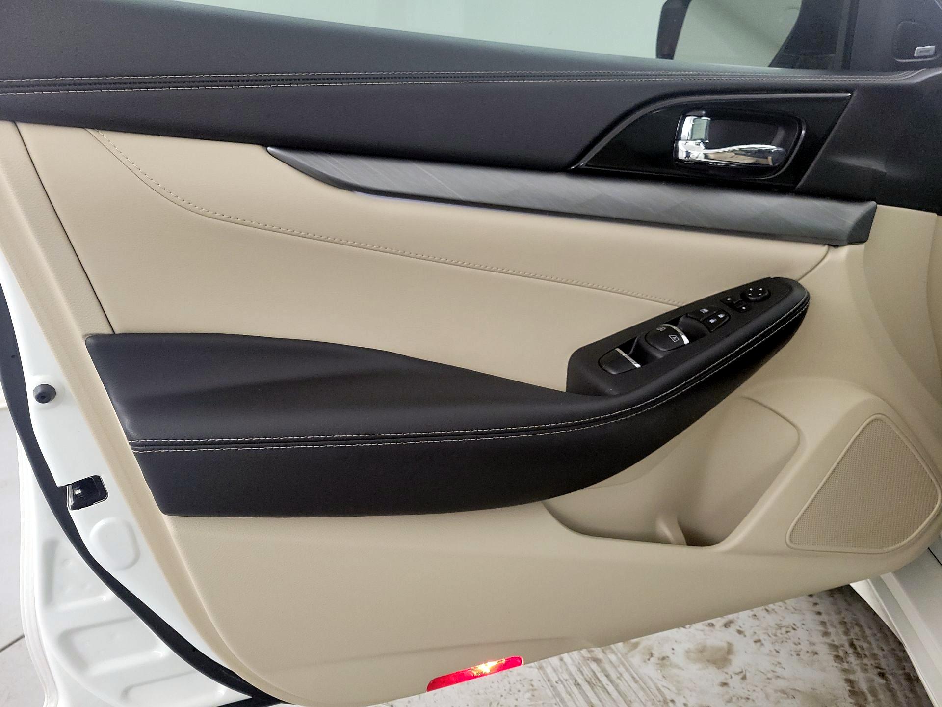 Thumbnail: 2017 Nissan Maxima - 12