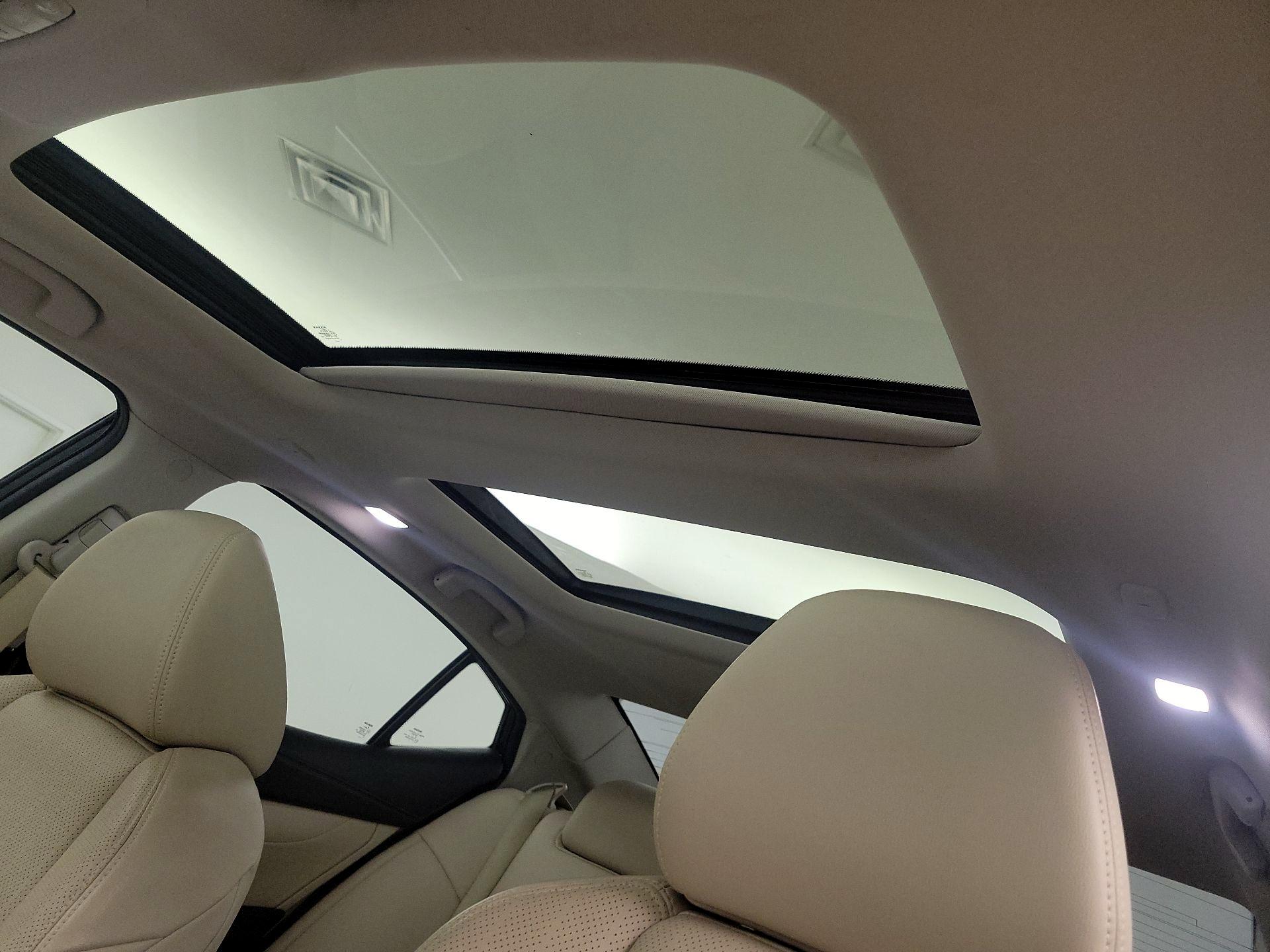 Thumbnail: 2017 Nissan Maxima - 20