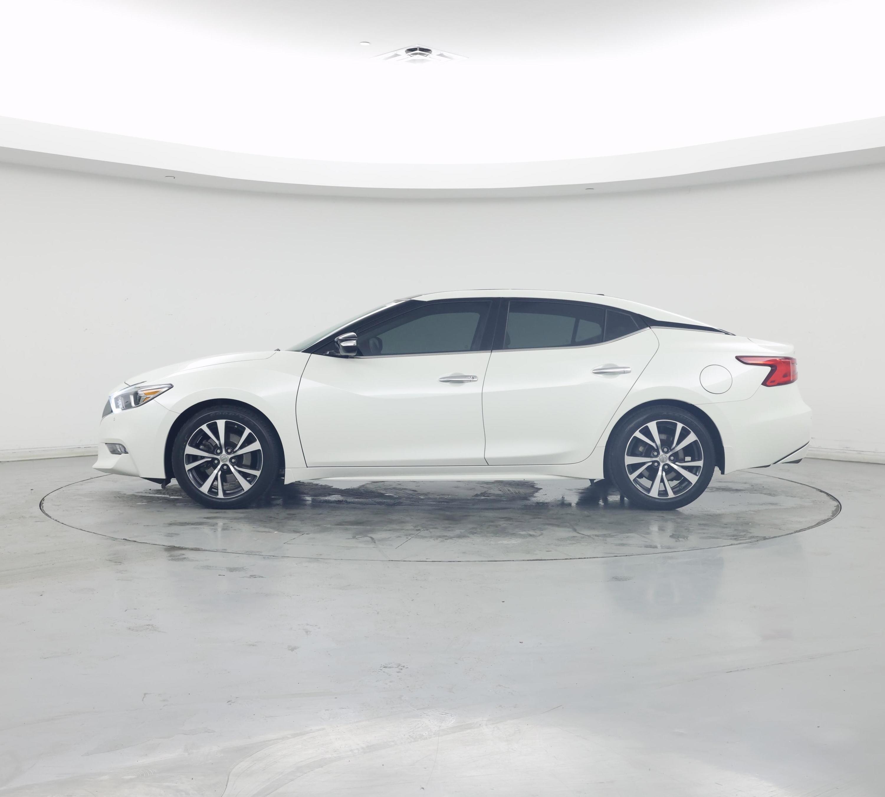 Thumbnail: 2017 Nissan Maxima - 3