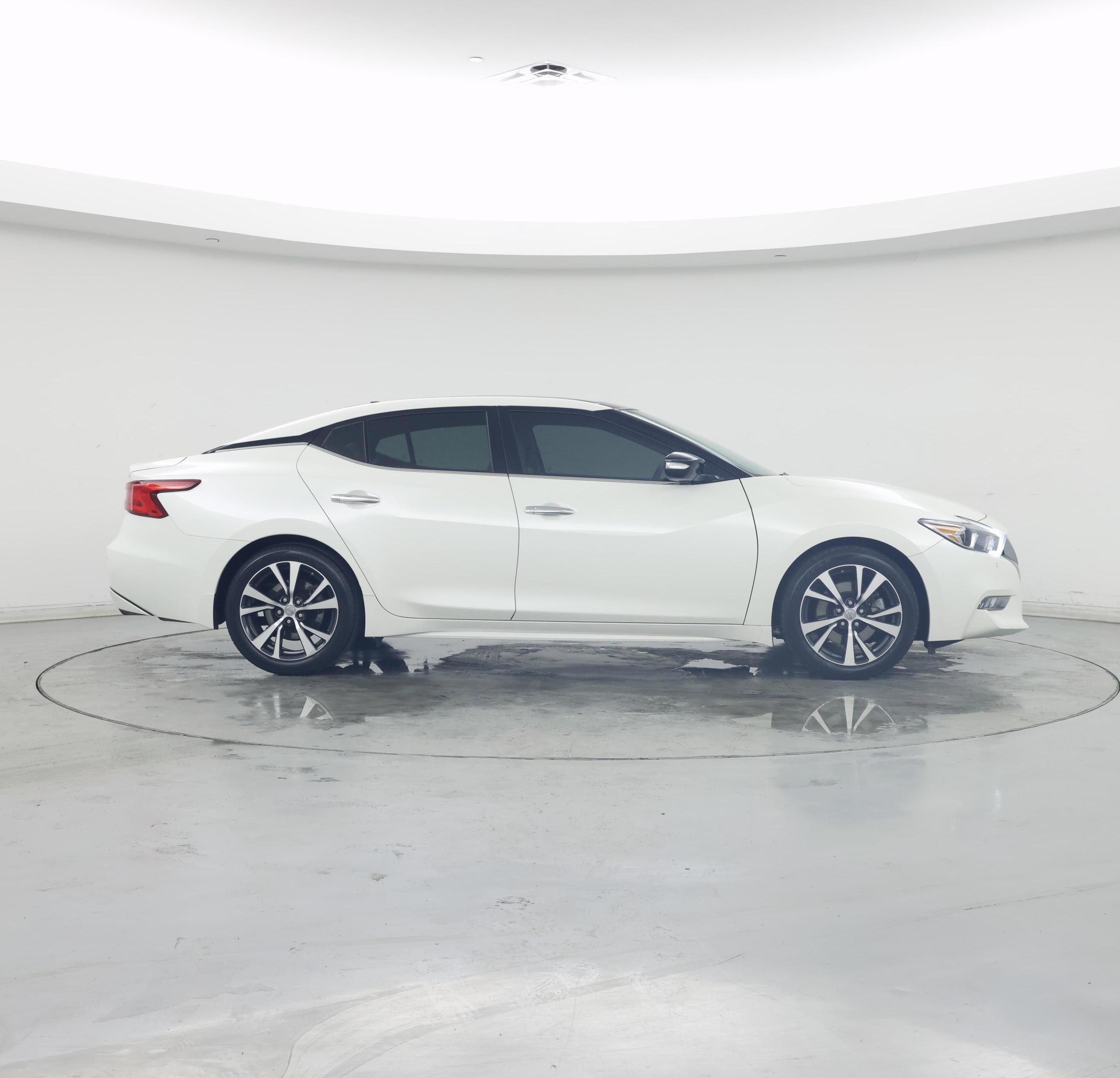 Thumbnail: 2017 Nissan Maxima - 7