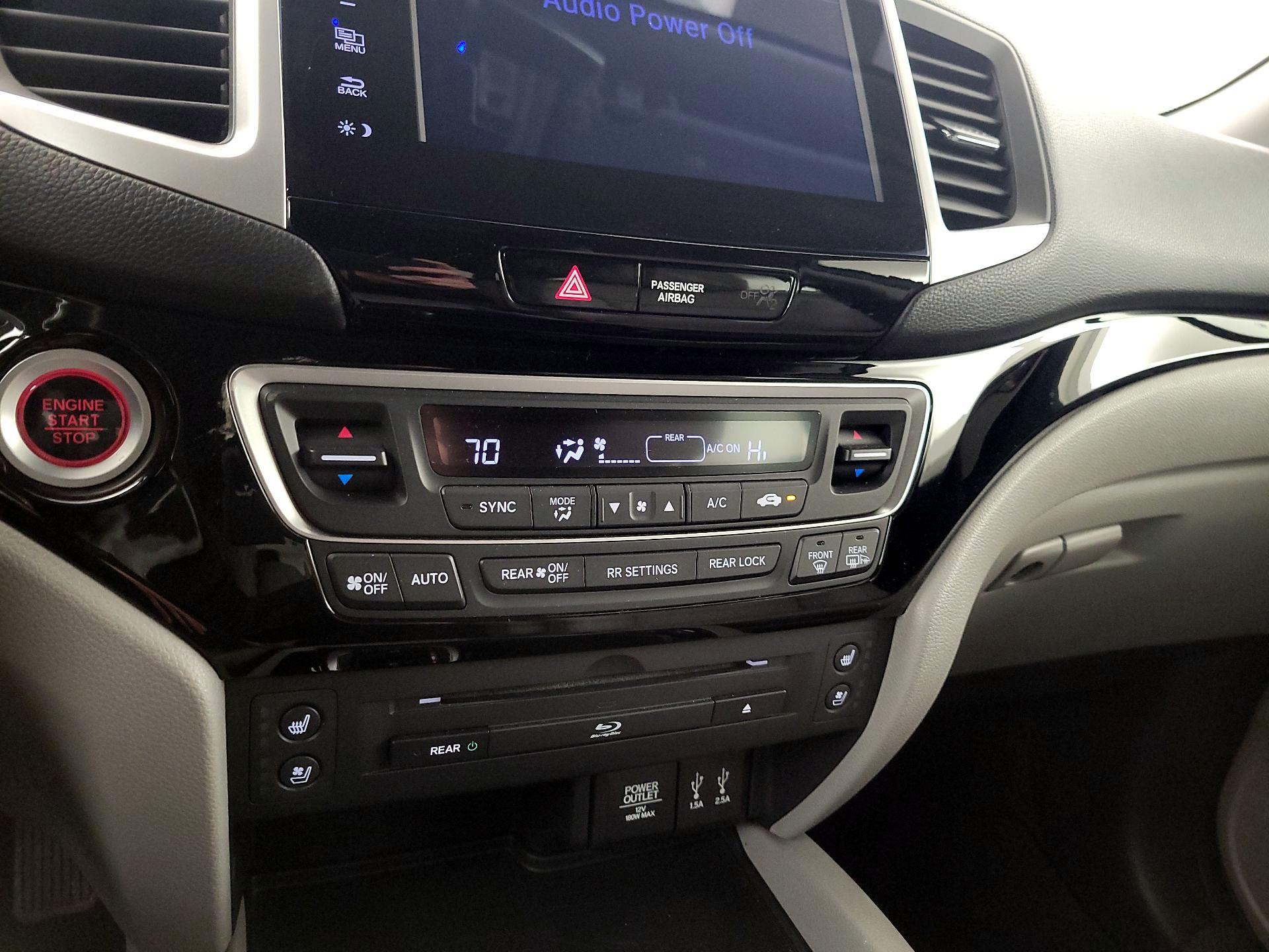 Thumbnail: 2016 Honda Pilot - 17