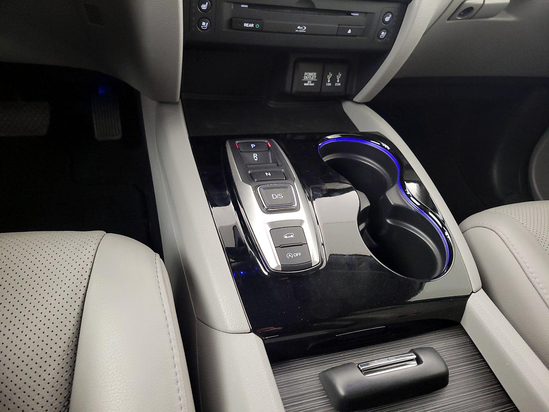 Thumbnail: 2016 Honda Pilot - 18