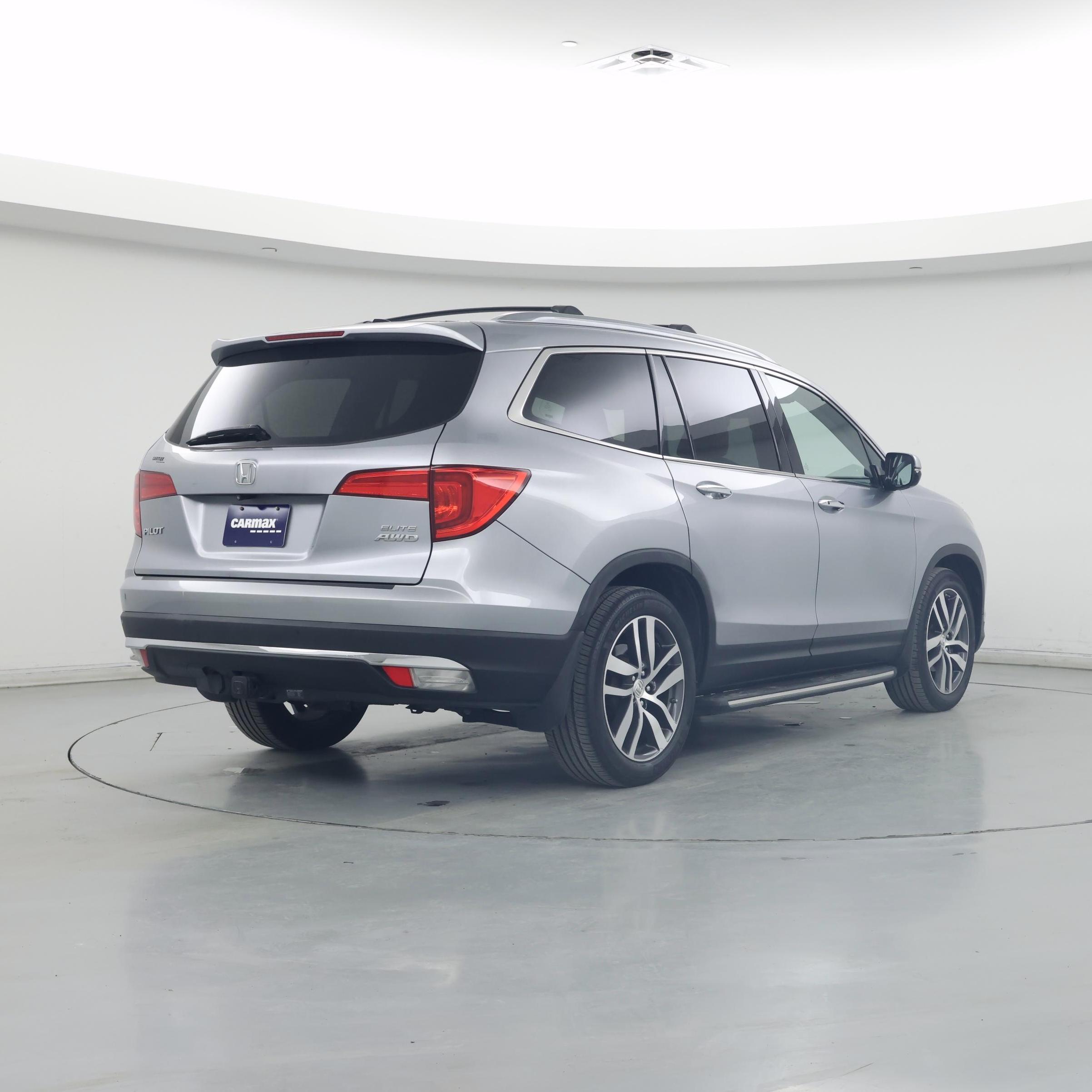 Thumbnail: 2016 Honda Pilot - 8