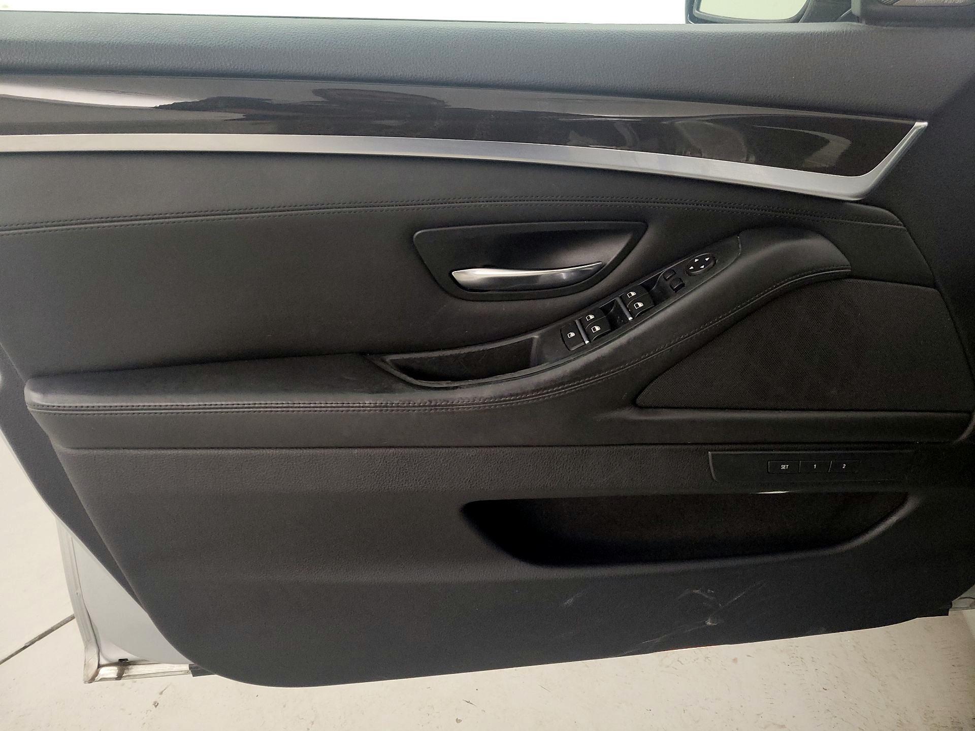 Thumbnail: 2015 BMW 5 Series - 12