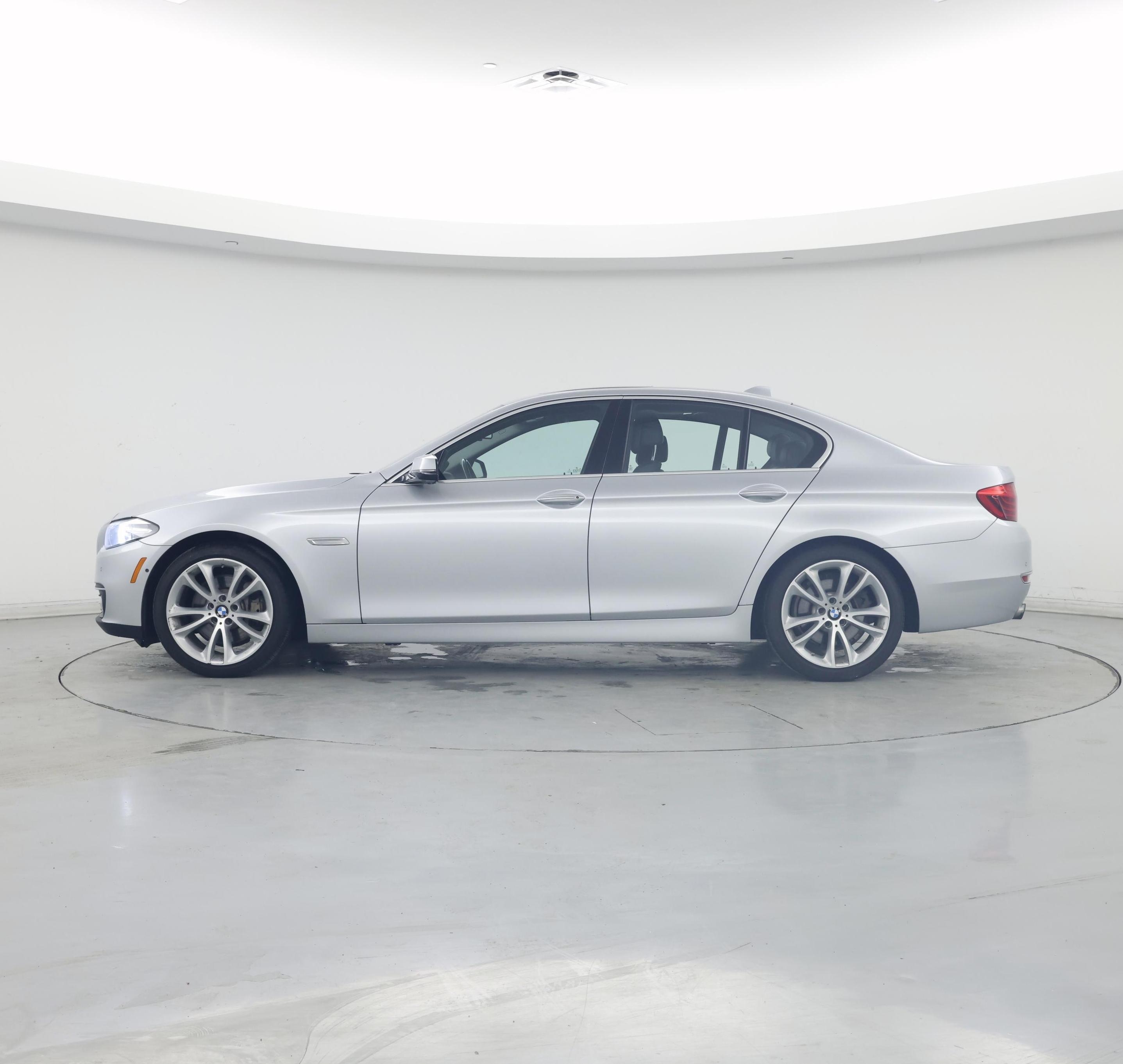 Thumbnail: 2015 BMW 5 Series - 3