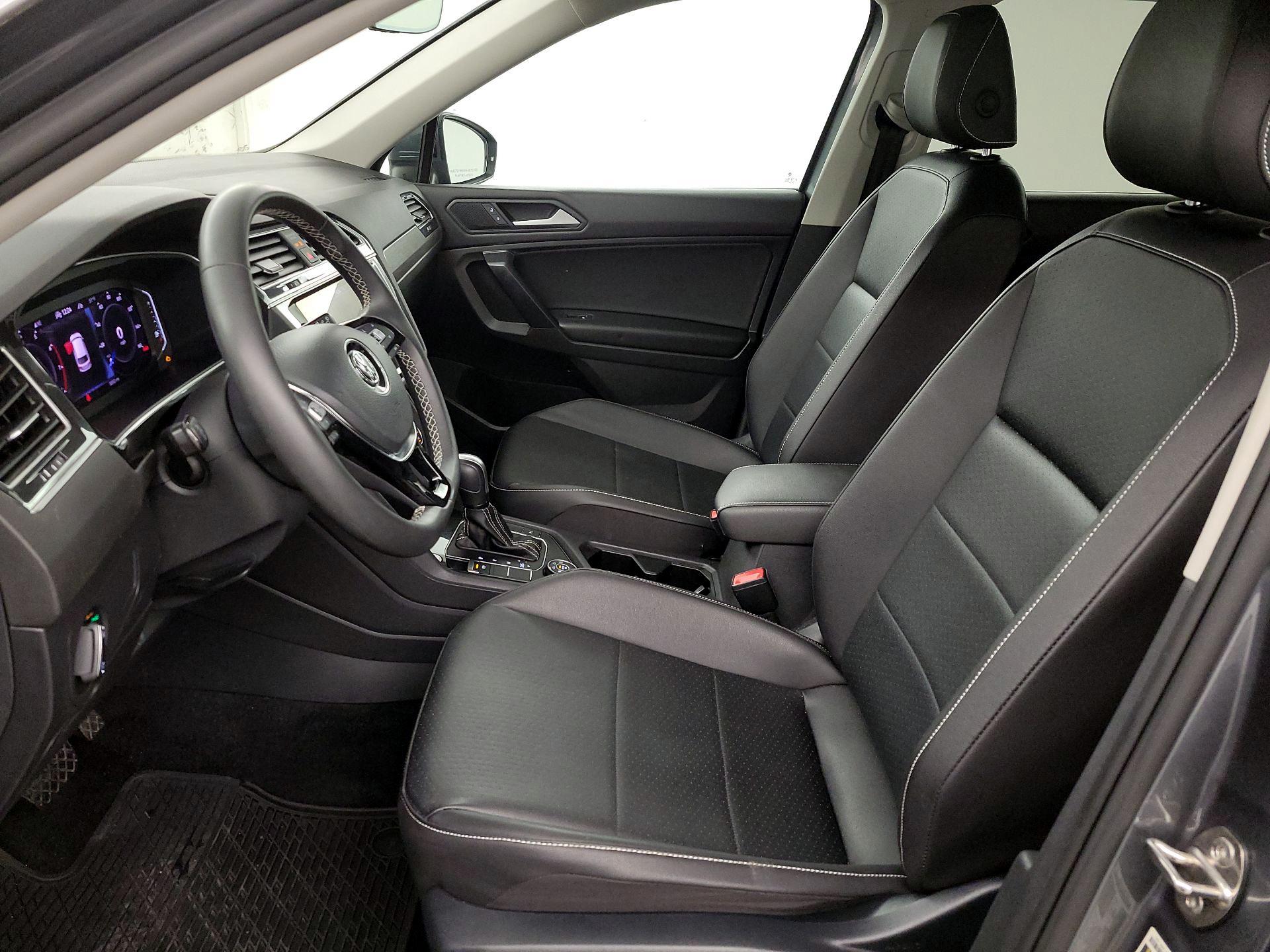 Thumbnail: 2021 Volkswagen Tiguan - 11