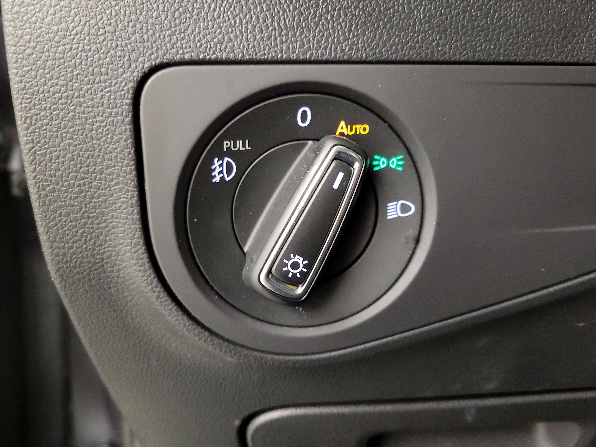 Thumbnail: 2021 Volkswagen Tiguan - 13