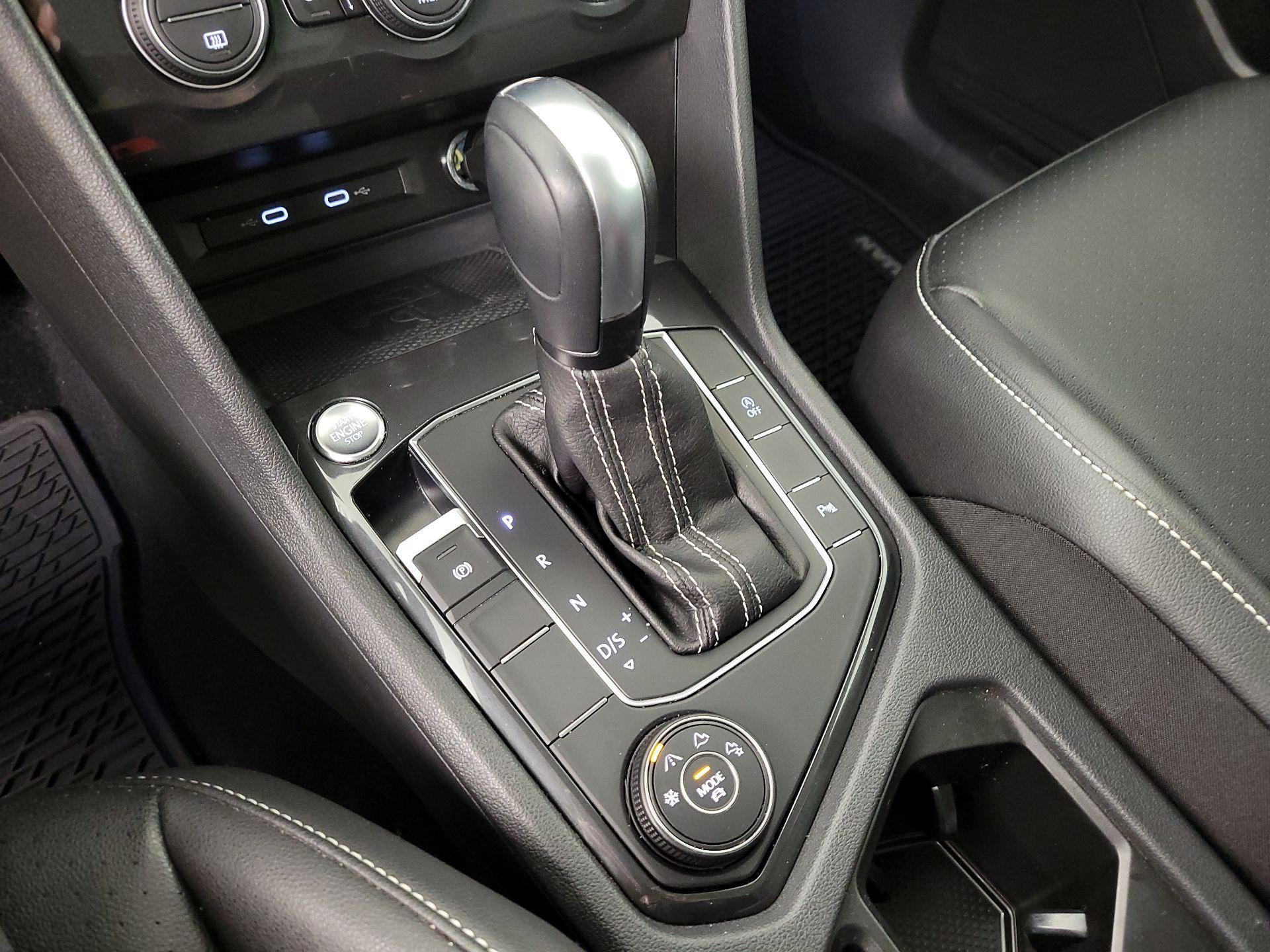 Thumbnail: 2021 Volkswagen Tiguan - 18