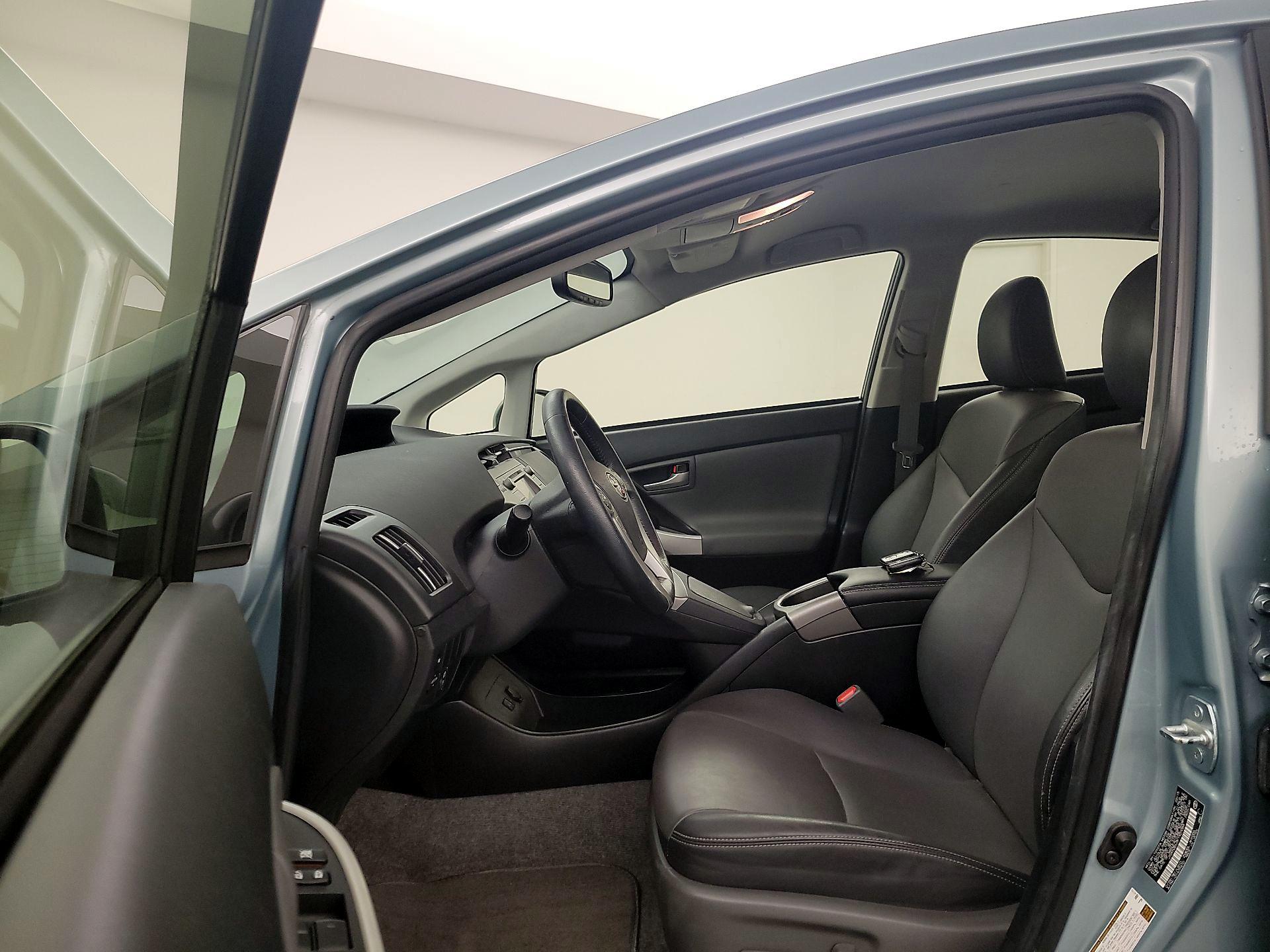 Thumbnail: 2015 Toyota Prius - 11