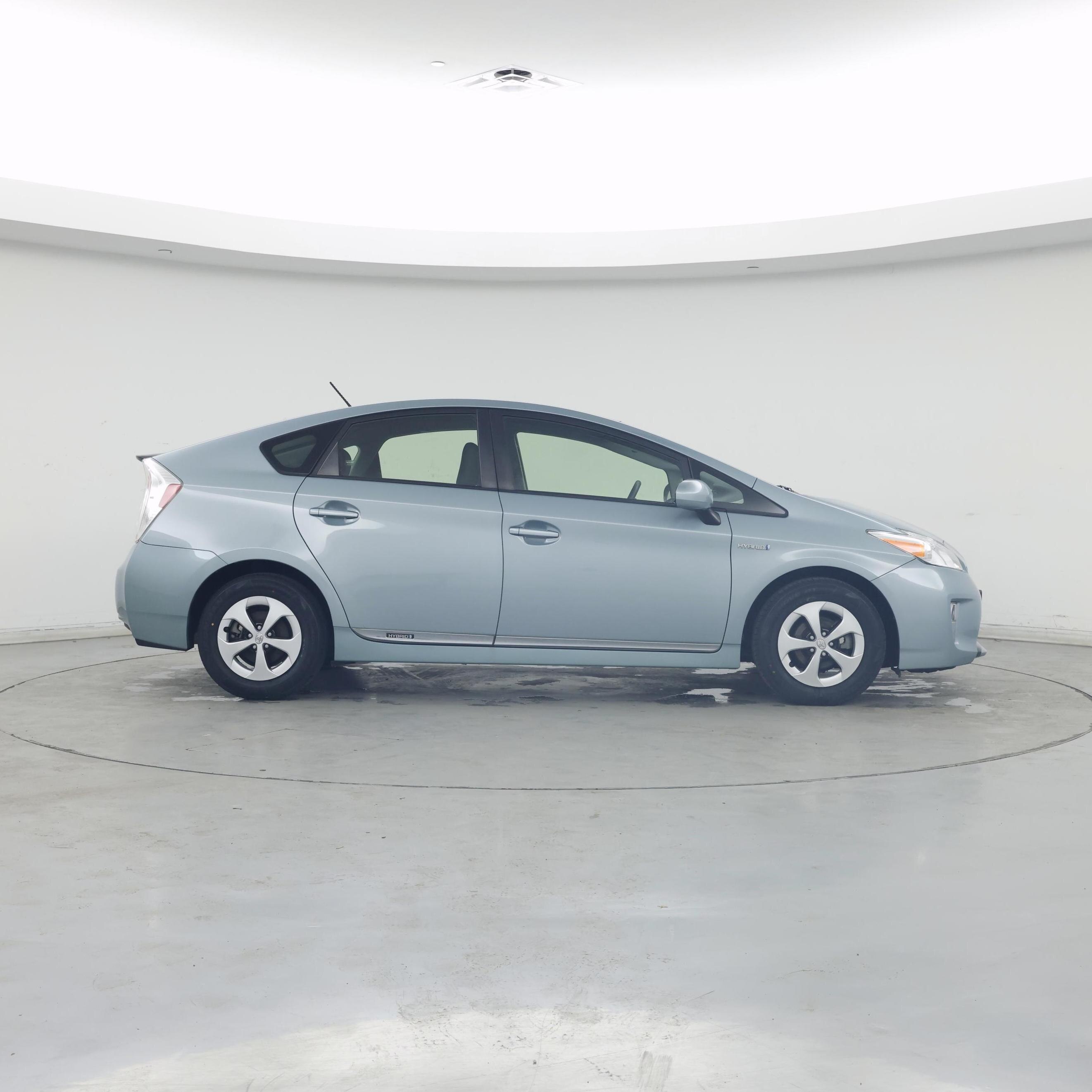 Thumbnail: 2015 Toyota Prius - 7