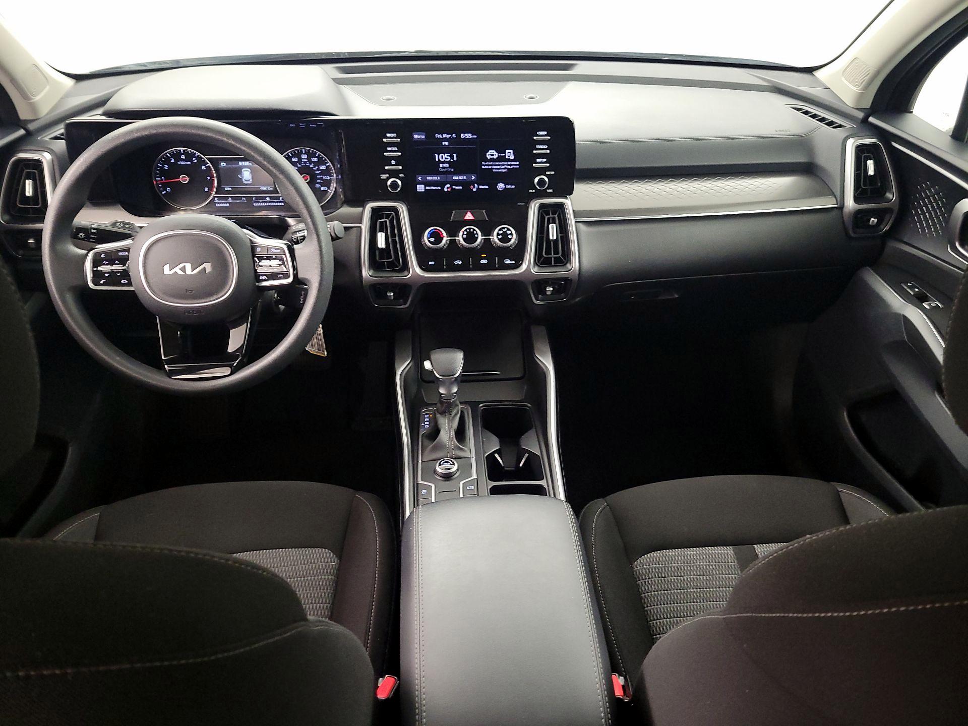 Thumbnail: 2023 Kia Sorento - 9