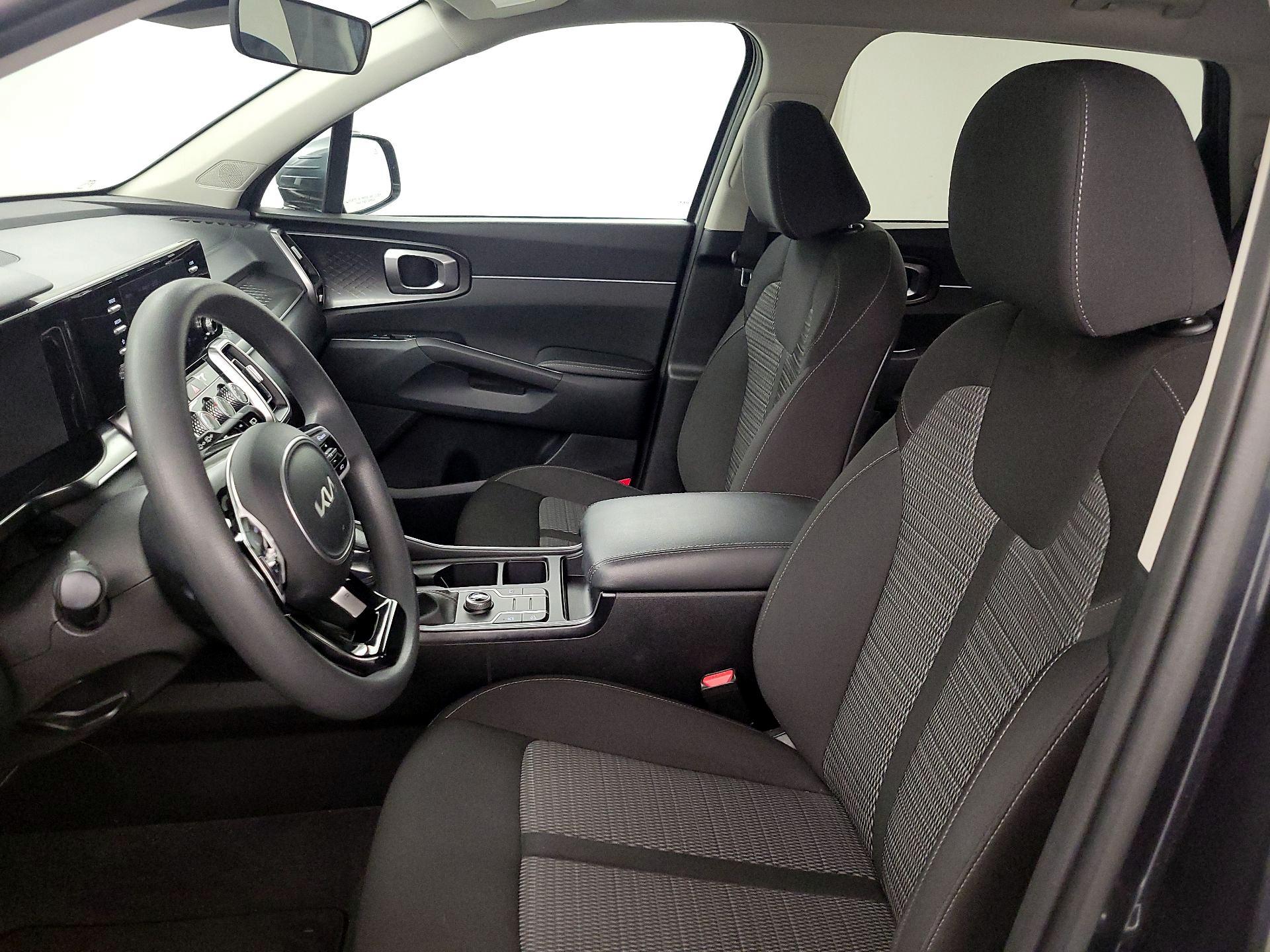 Thumbnail: 2023 Kia Sorento - 11