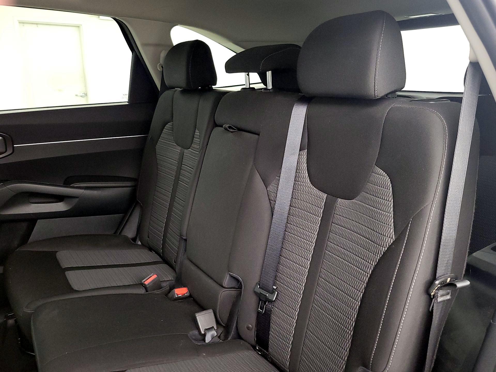 Thumbnail: 2023 Kia Sorento - 18