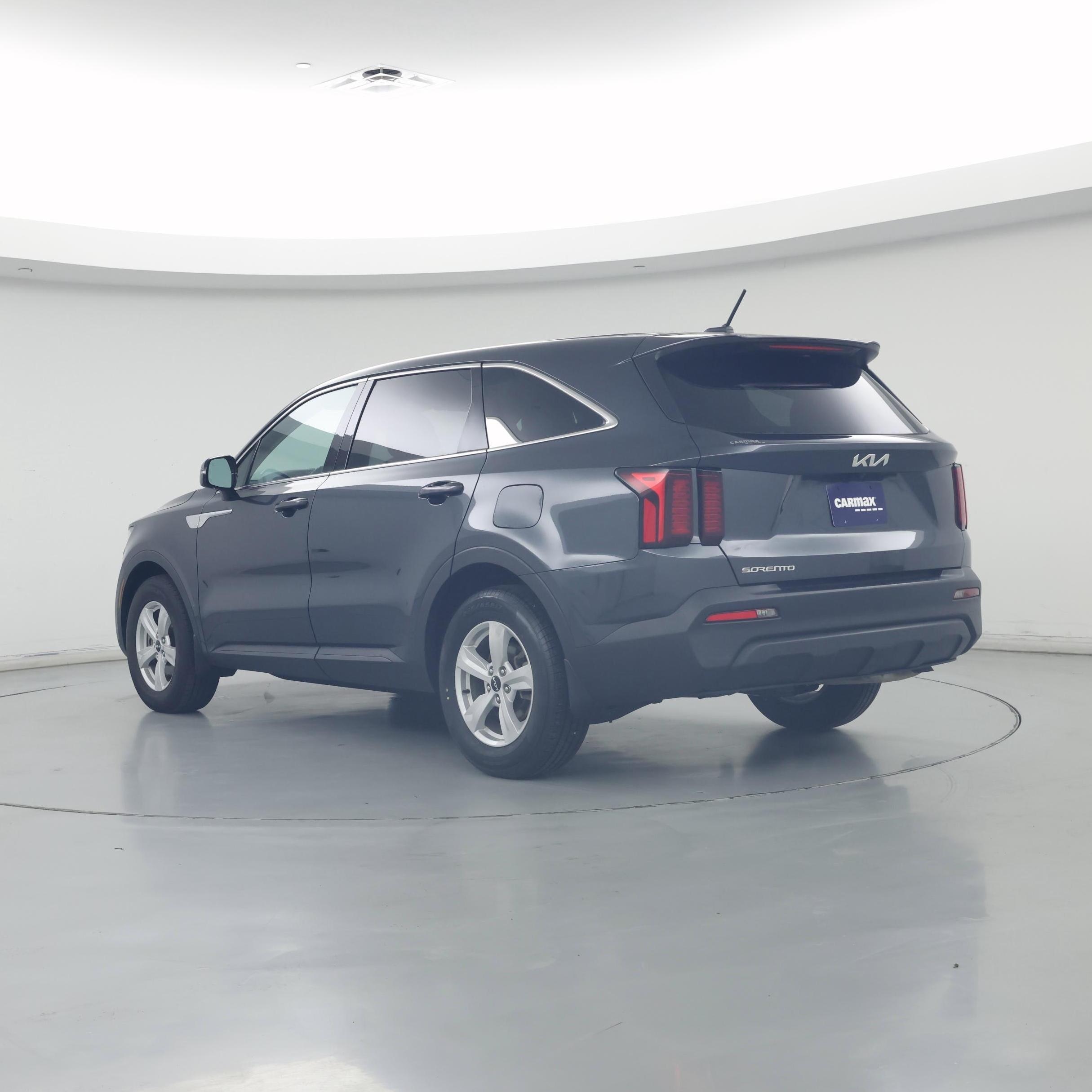 Thumbnail: 2023 Kia Sorento - 2