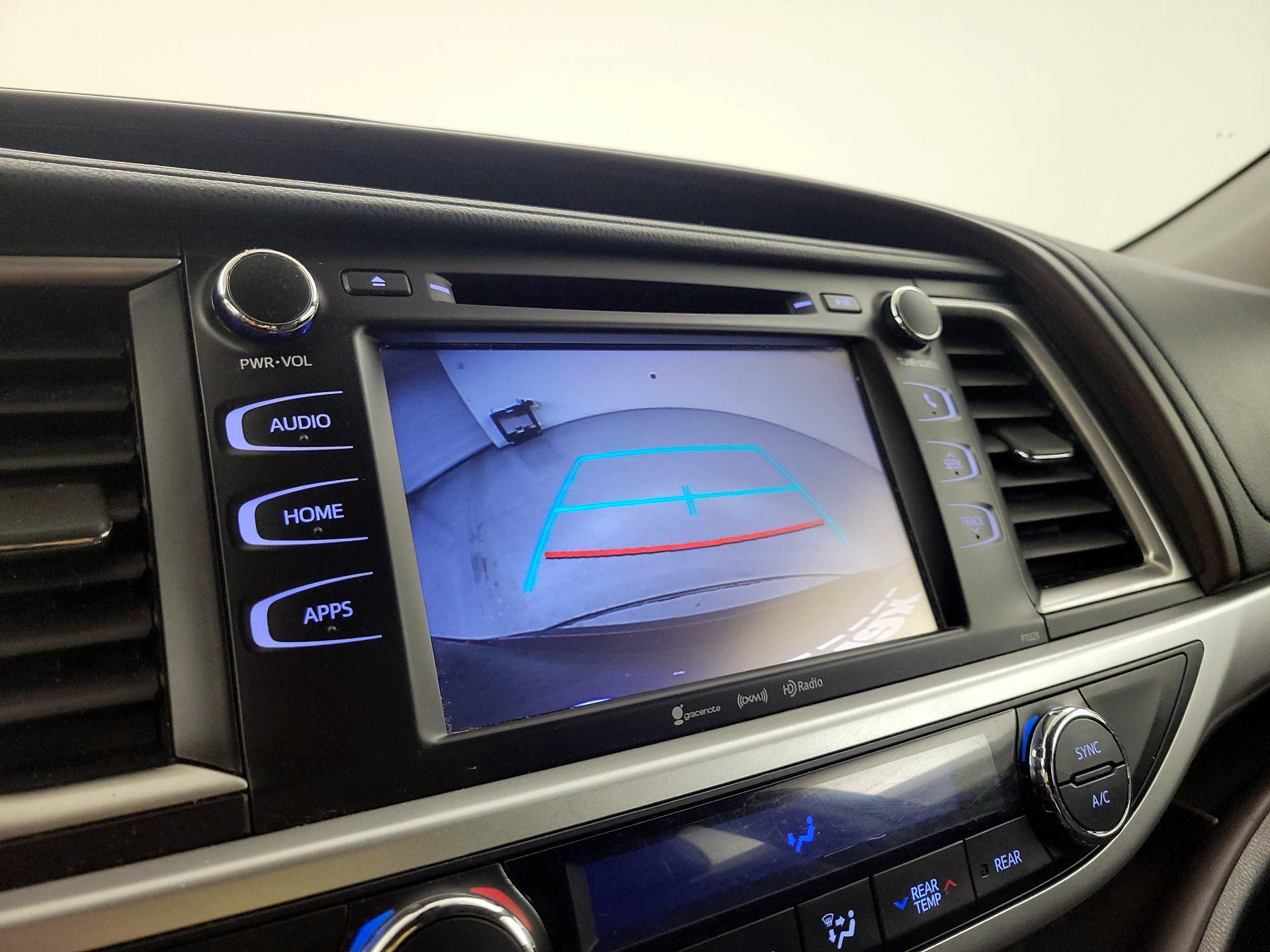 Thumbnail: 2017 Toyota Highlander - 14