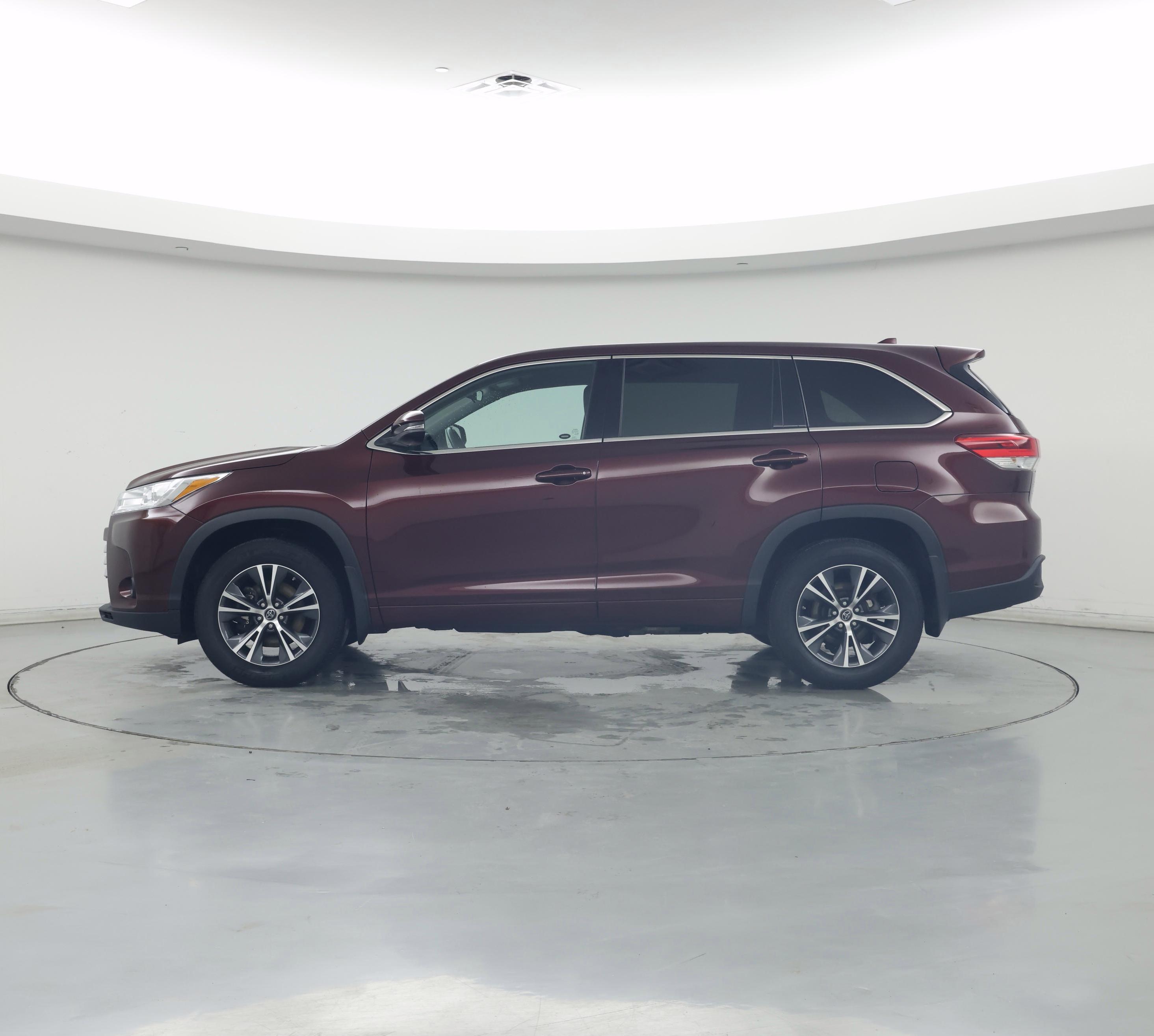 Thumbnail: 2017 Toyota Highlander - 3