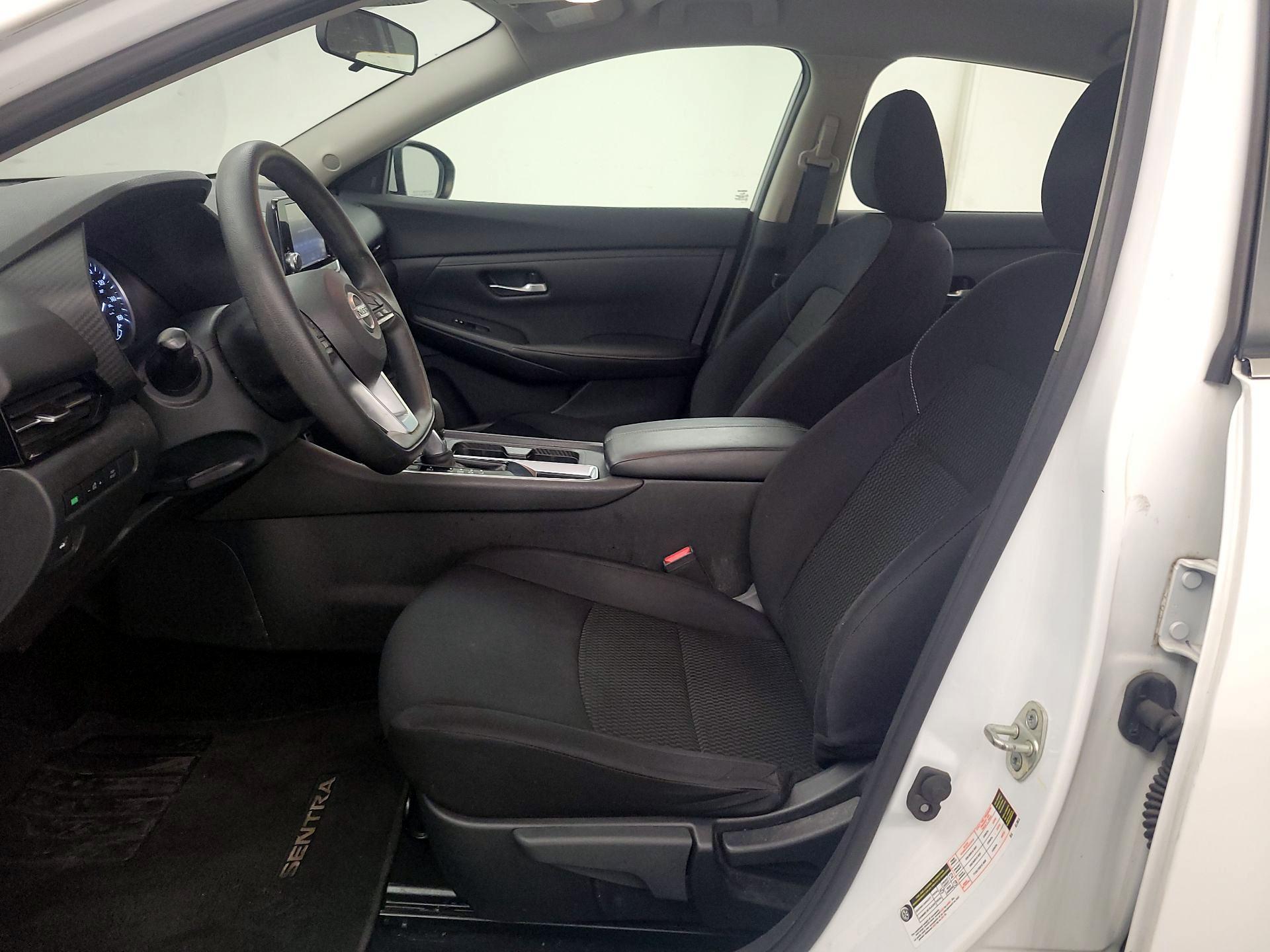 Thumbnail: 2020 Nissan Sentra - 11