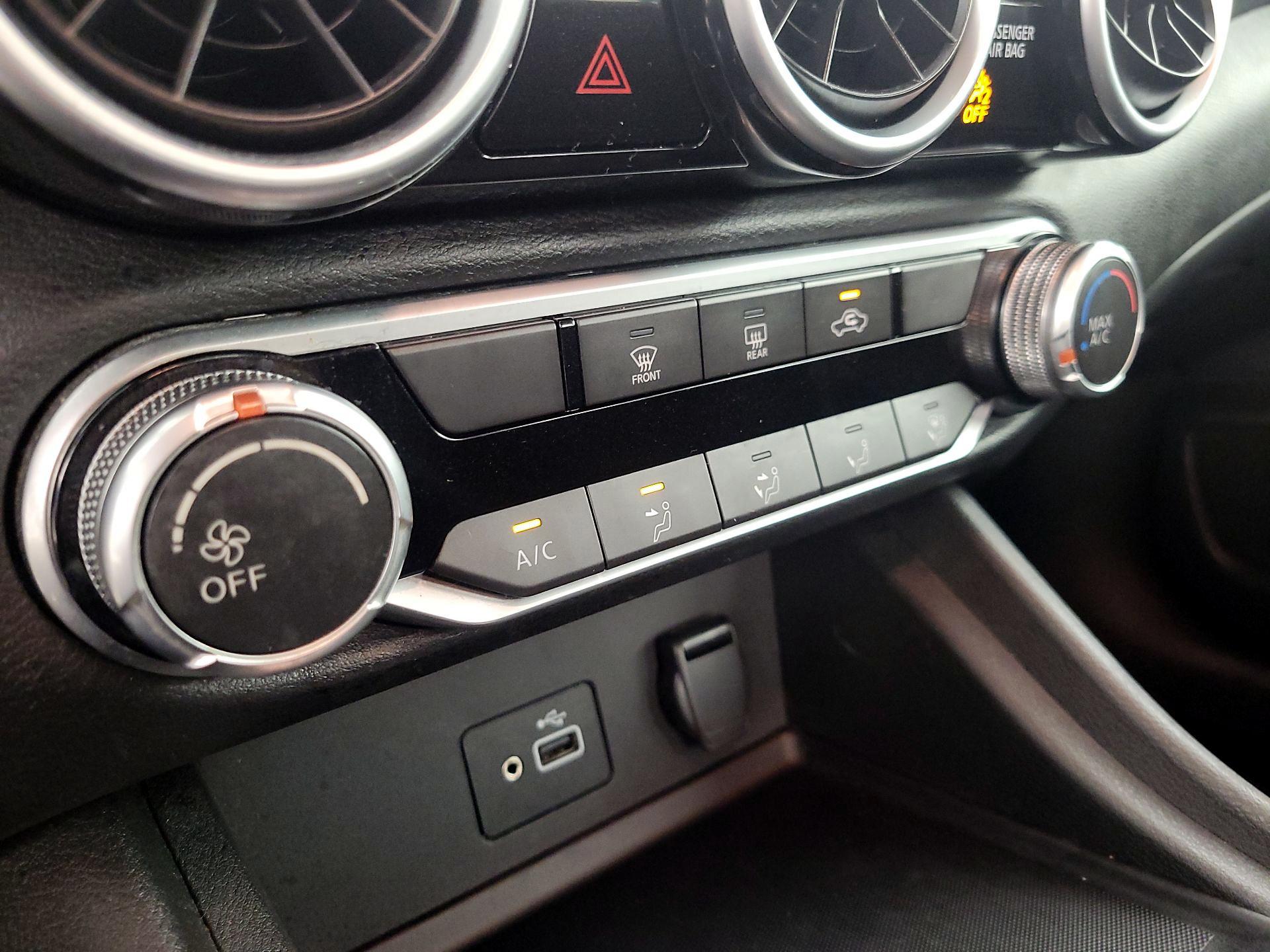 Thumbnail: 2020 Nissan Sentra - 16