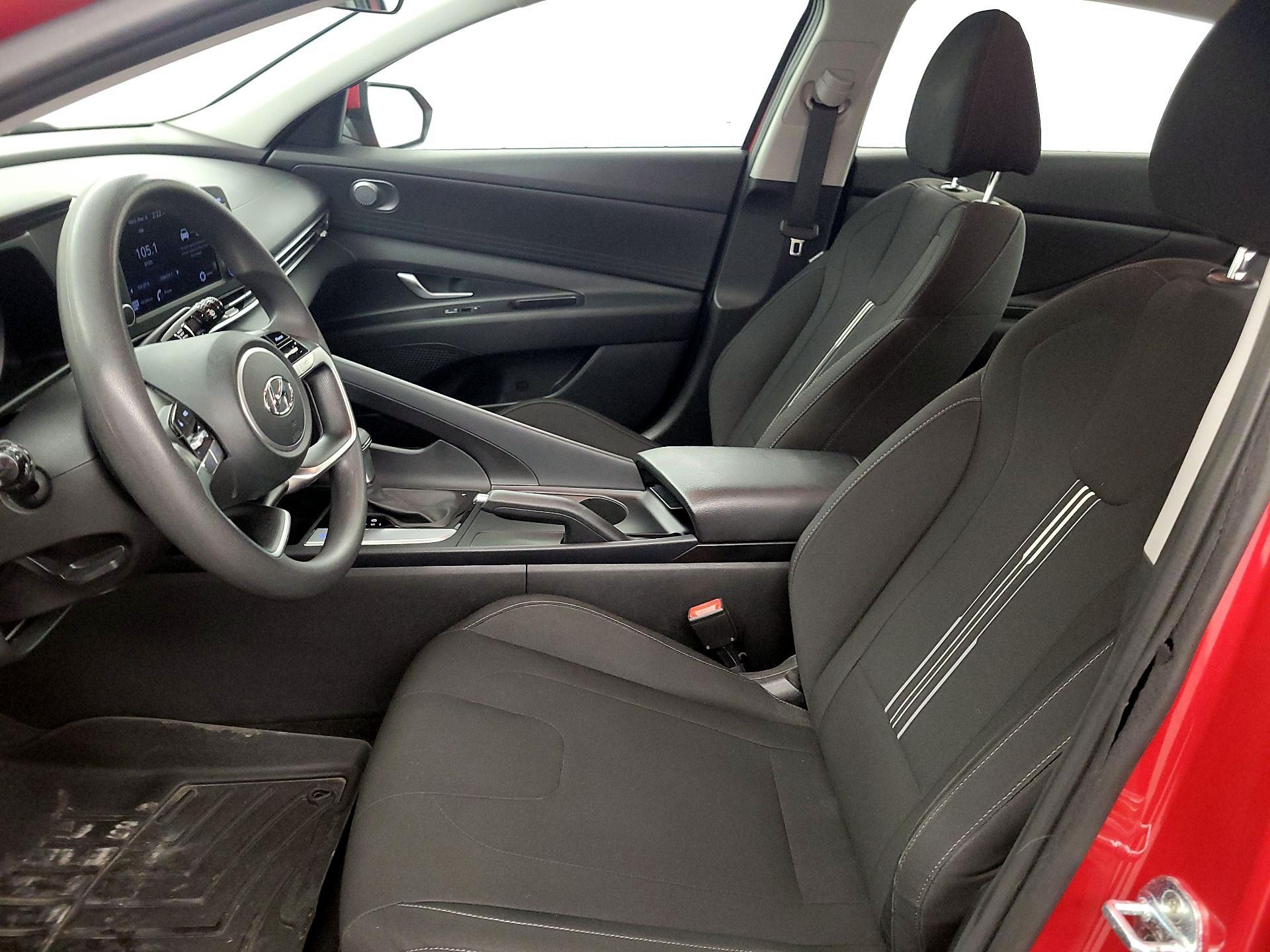 Thumbnail: 2022 Hyundai Elantra - 11