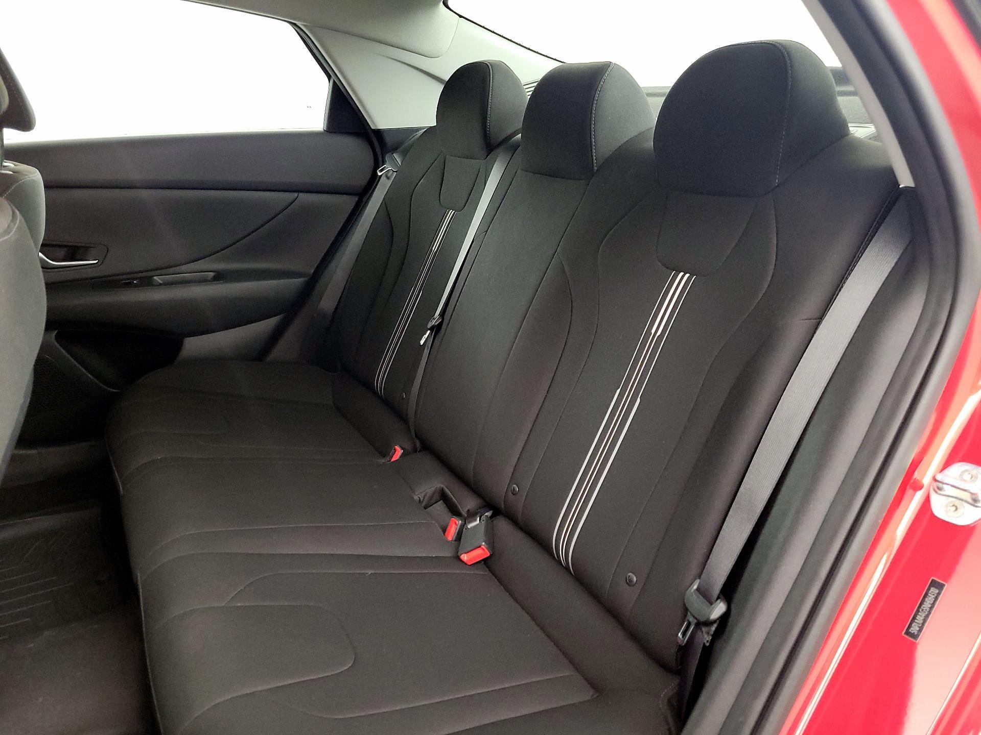 Thumbnail: 2022 Hyundai Elantra - 19