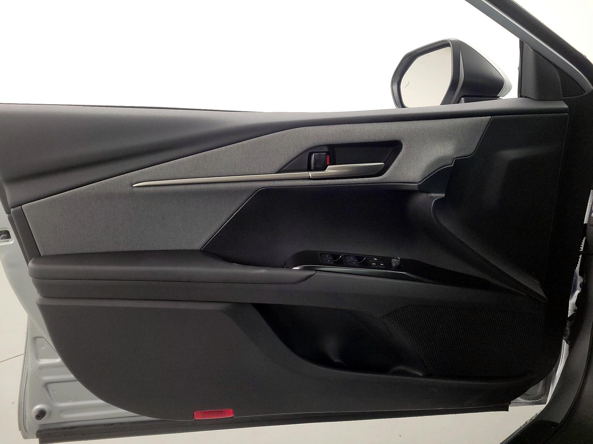 Thumbnail: 2025 Toyota Camry - 12