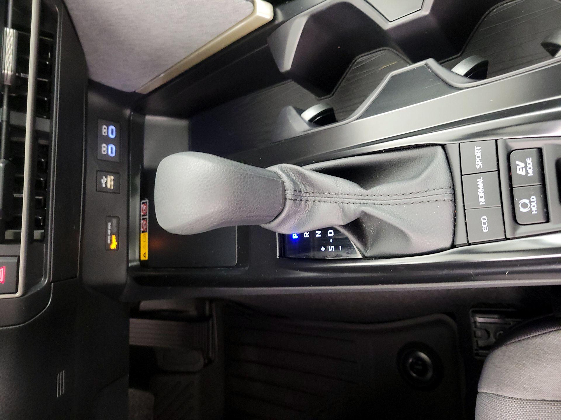 Thumbnail: 2025 Toyota Camry - 17