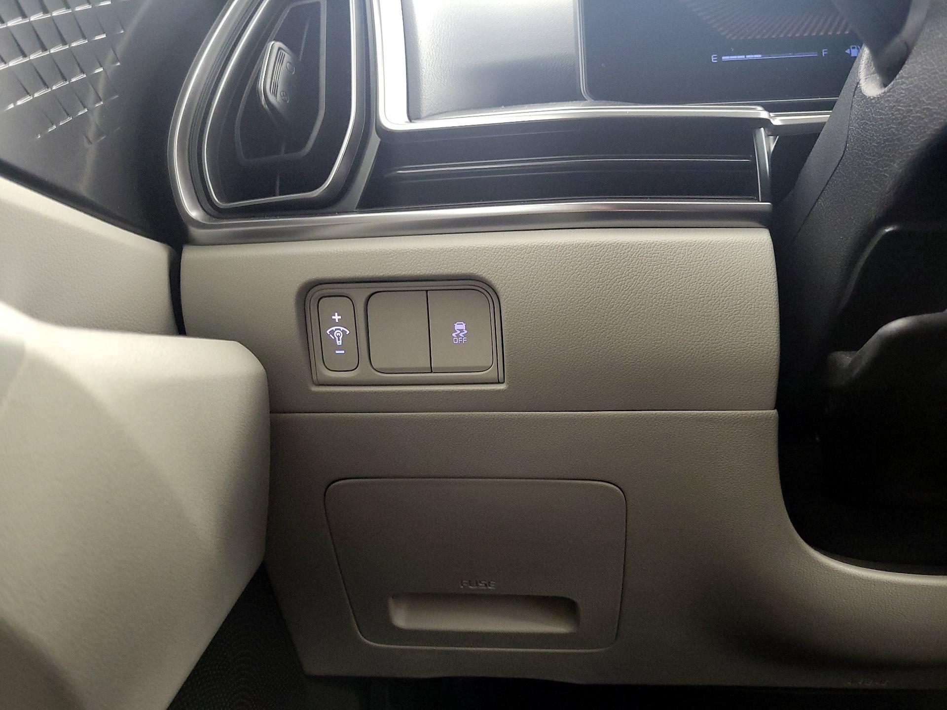 Thumbnail: 2024 Kia Sorento - 13