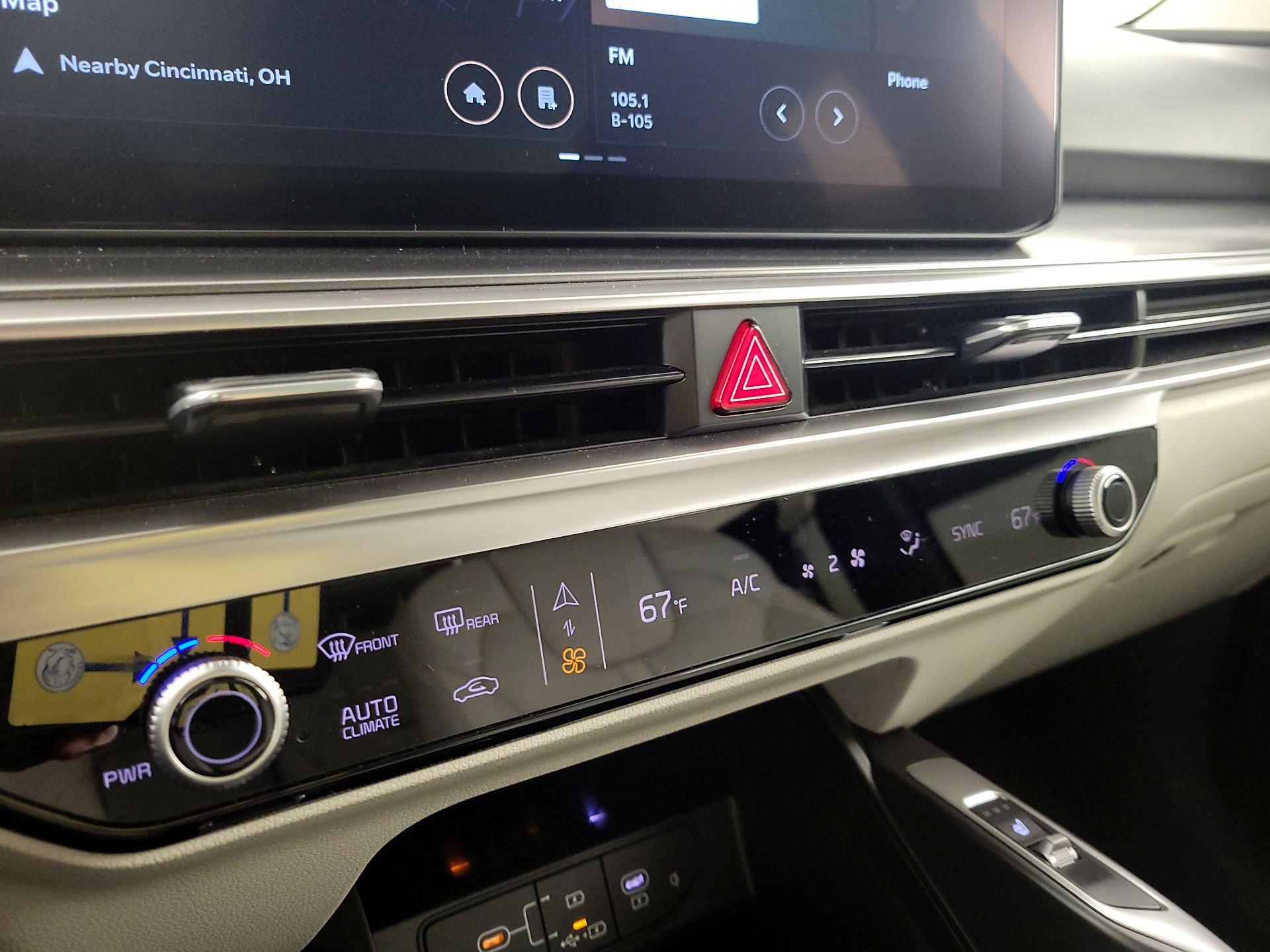 Thumbnail: 2024 Kia Sorento - 17