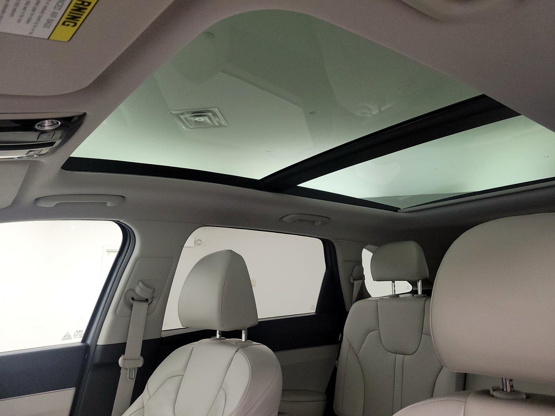 Thumbnail: 2024 Kia Sorento - 20