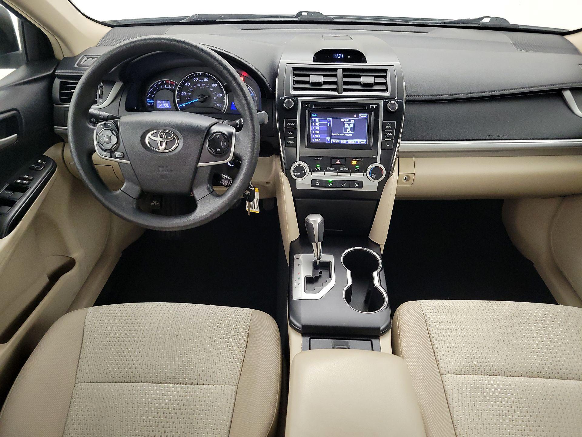 Thumbnail: 2014 Toyota Camry - 9