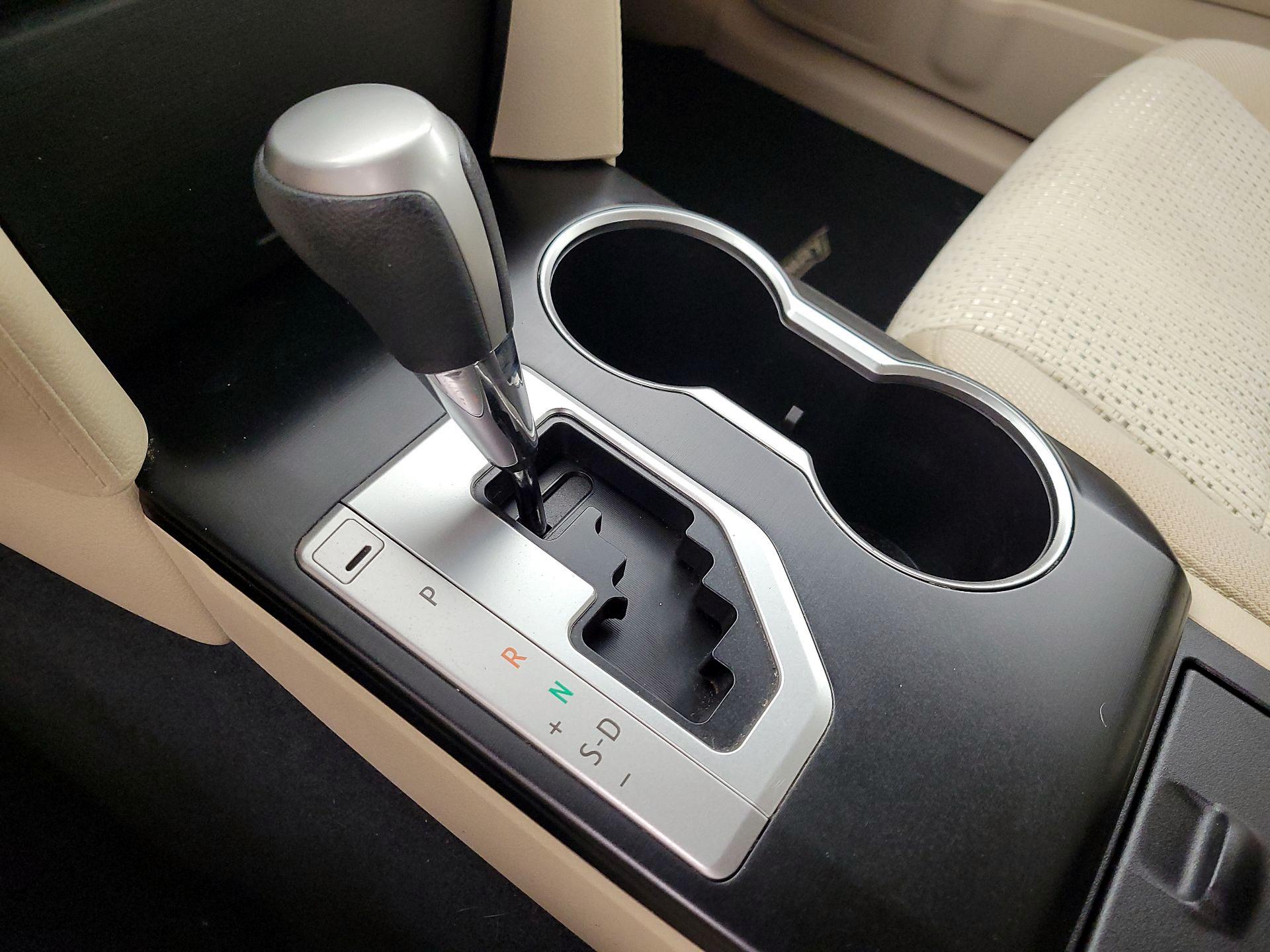 Thumbnail: 2014 Toyota Camry - 17