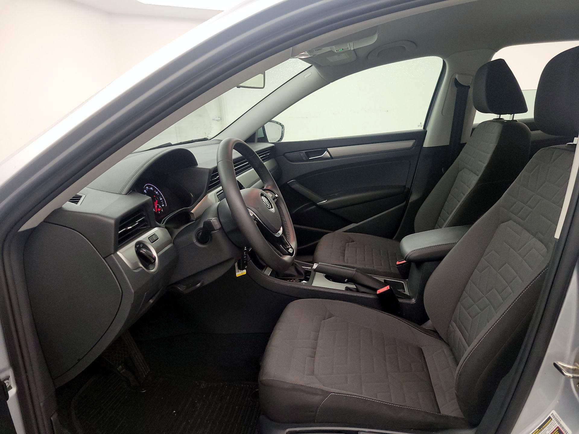 Thumbnail: 2021 Volkswagen Passat - 11