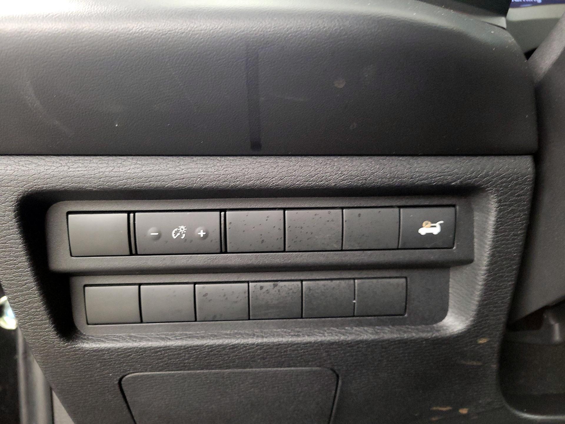 Thumbnail: 2022 Mitsubishi Outlander - 13