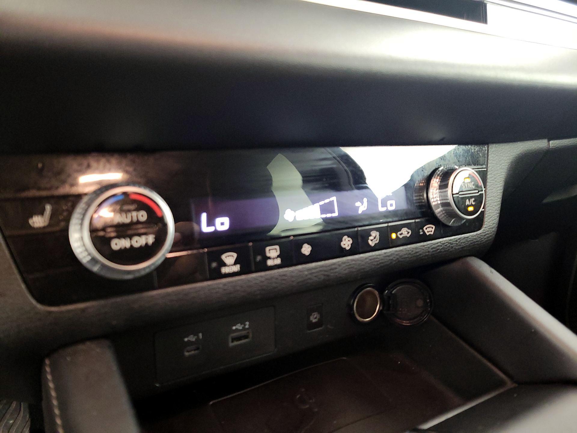 Thumbnail: 2022 Mitsubishi Outlander - 17