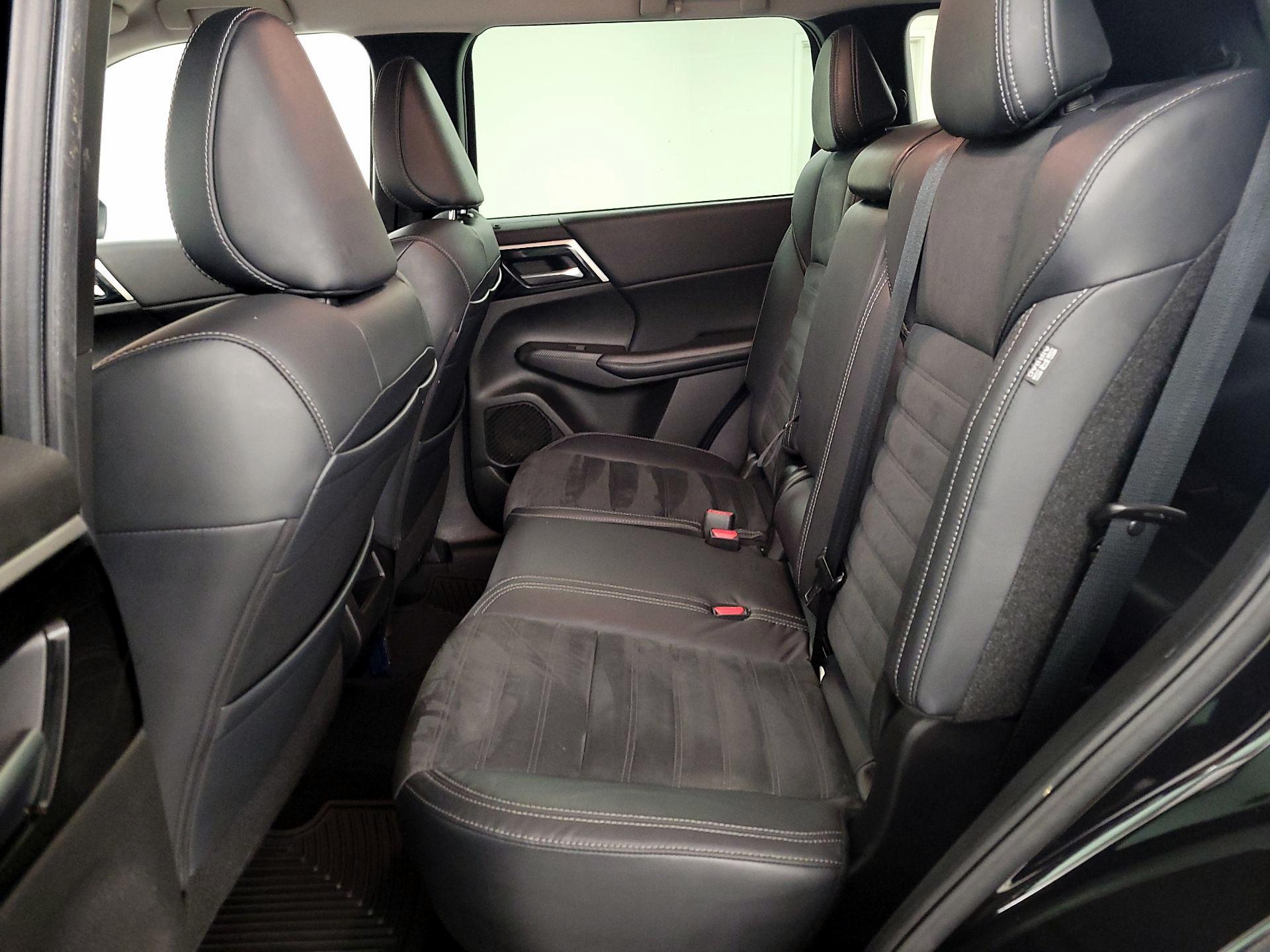 Thumbnail: 2022 Mitsubishi Outlander - 20