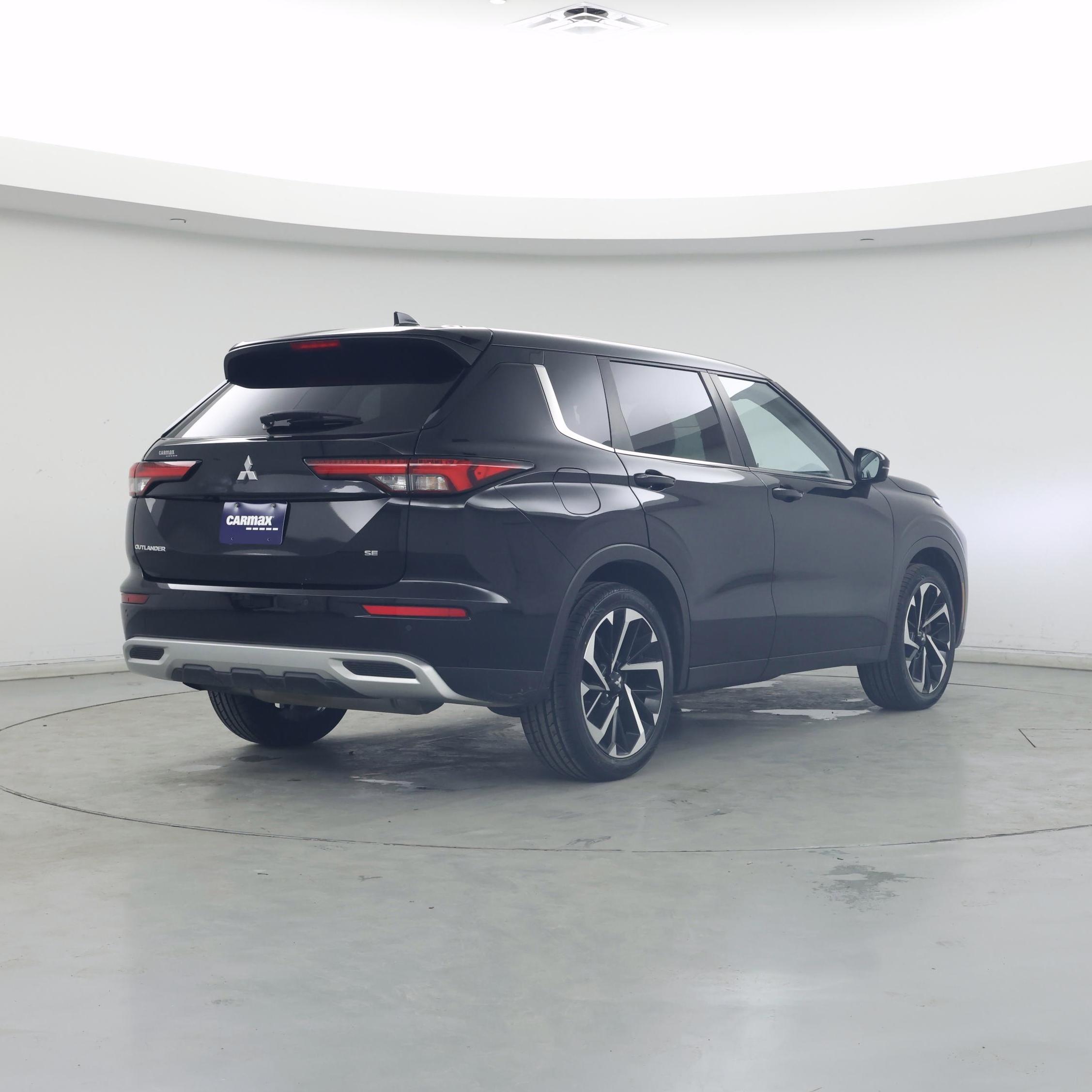 Thumbnail: 2022 Mitsubishi Outlander - 8