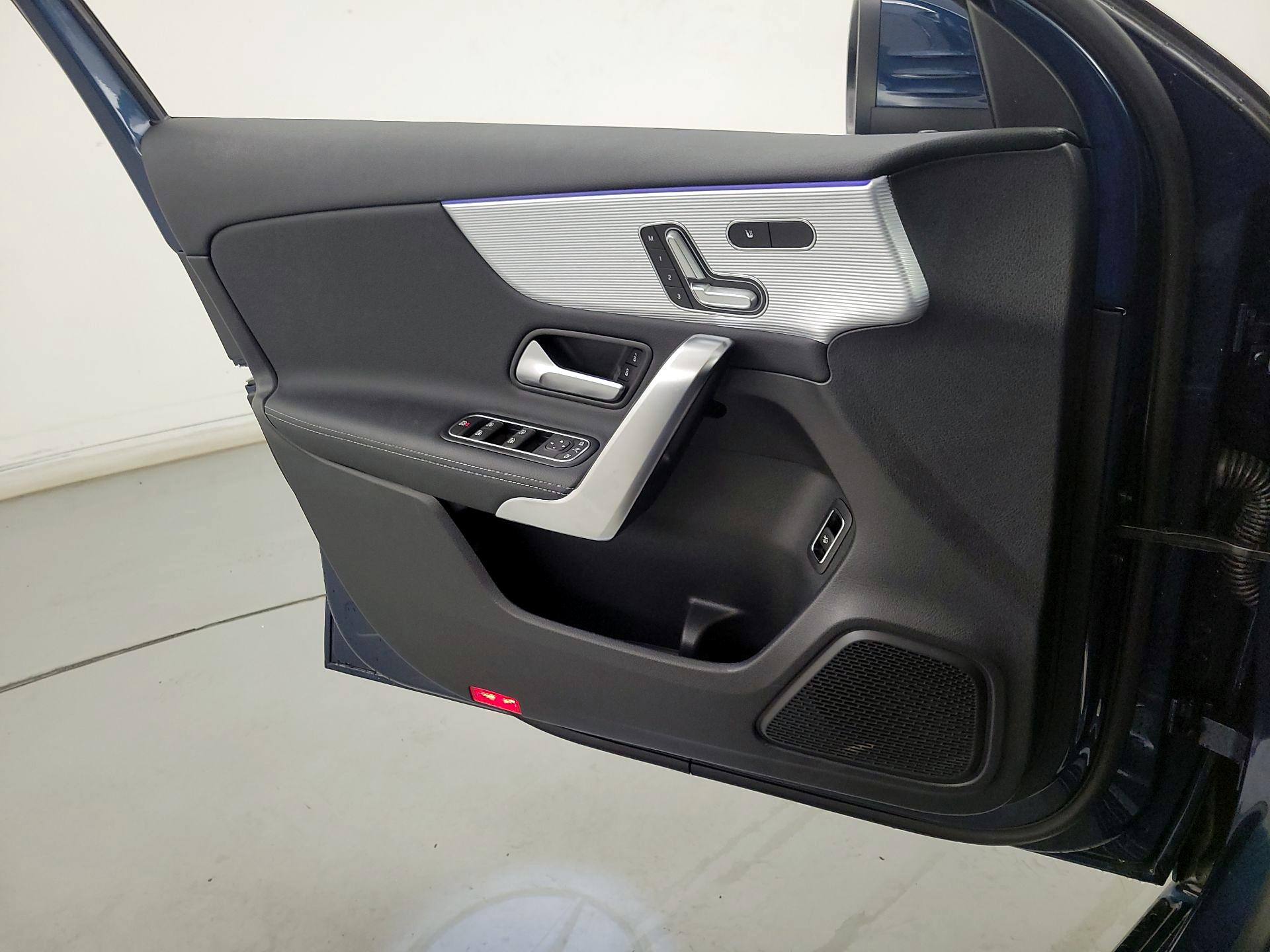 Thumbnail: 2022 Mercedes-Benz A-Class - 12