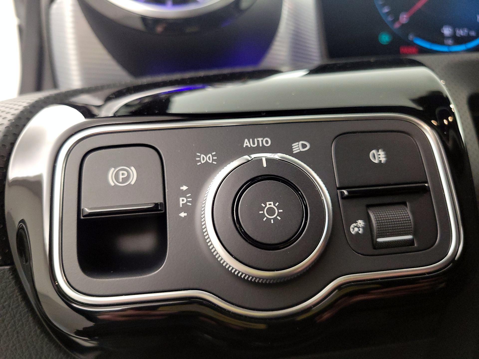 Thumbnail: 2022 Mercedes-Benz A-Class - 13