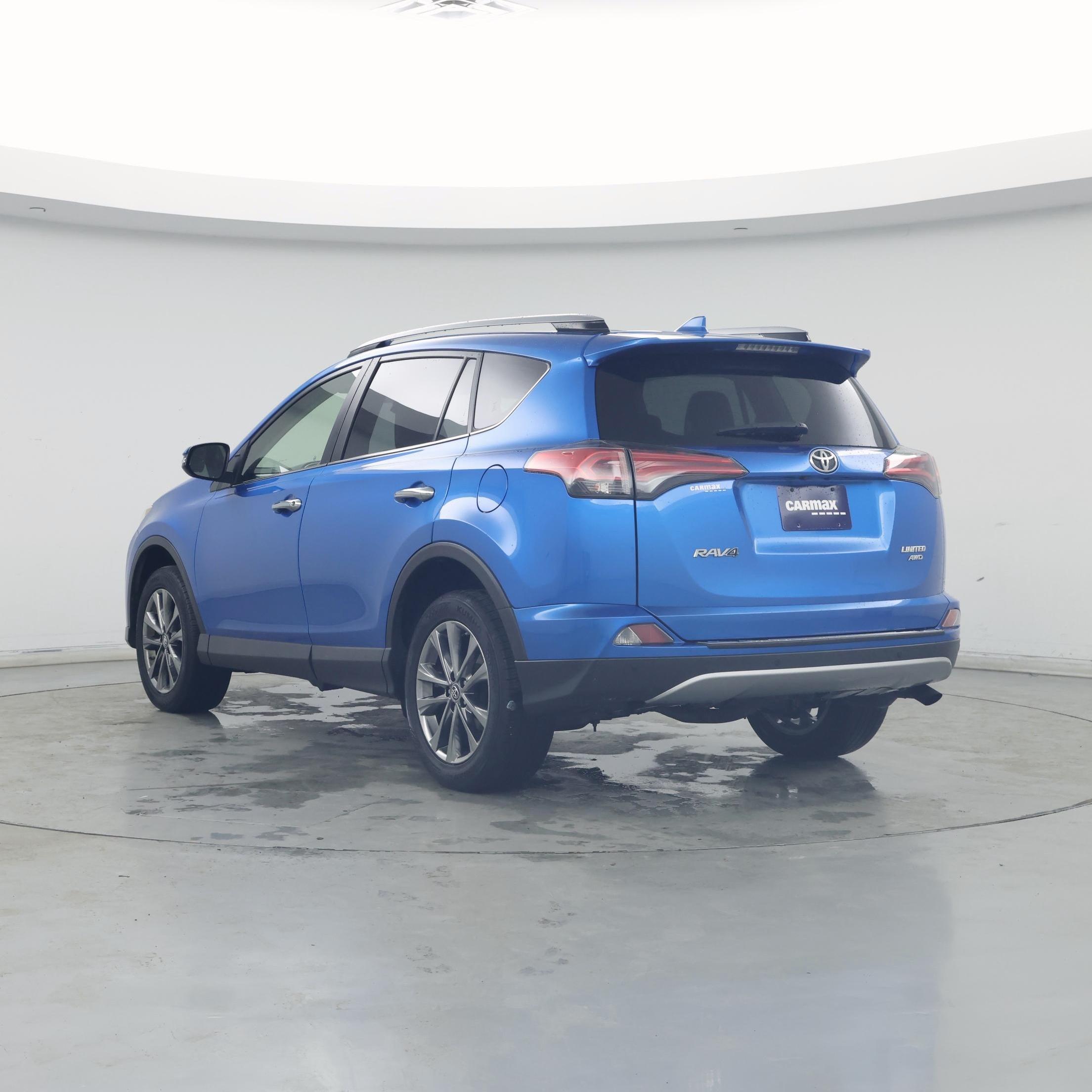 Thumbnail: 2018 Toyota RAV4 - 2