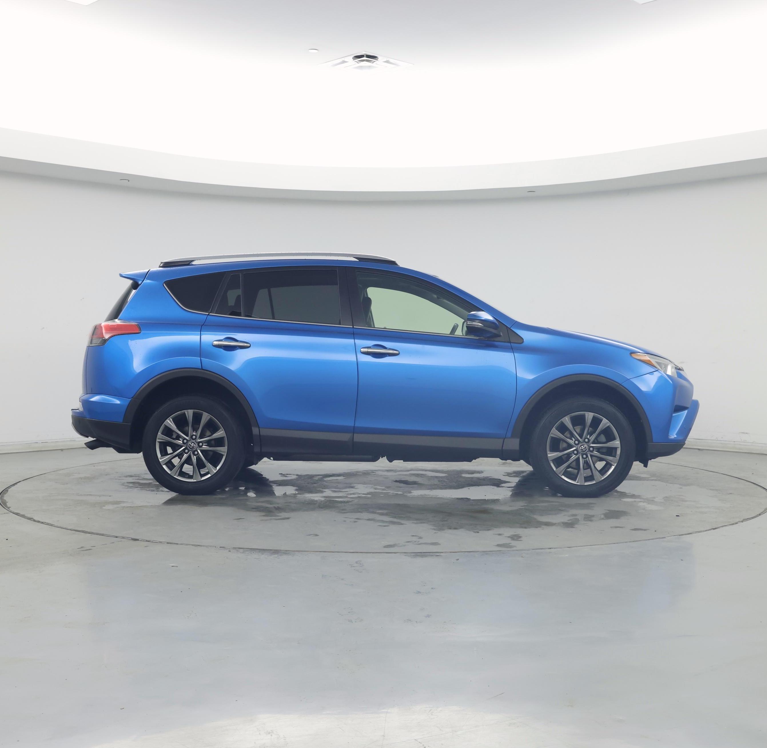 Thumbnail: 2018 Toyota RAV4 - 7