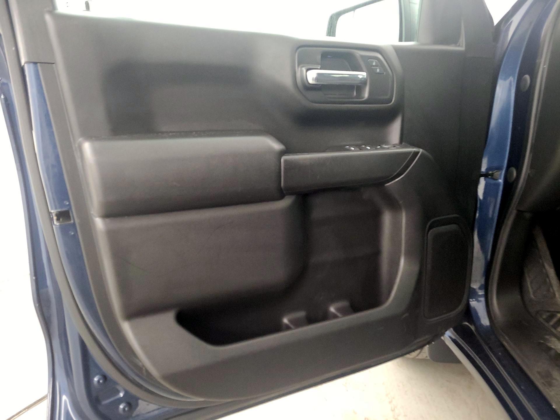 Thumbnail: 2020 Chevrolet Silverado 1500 - 12