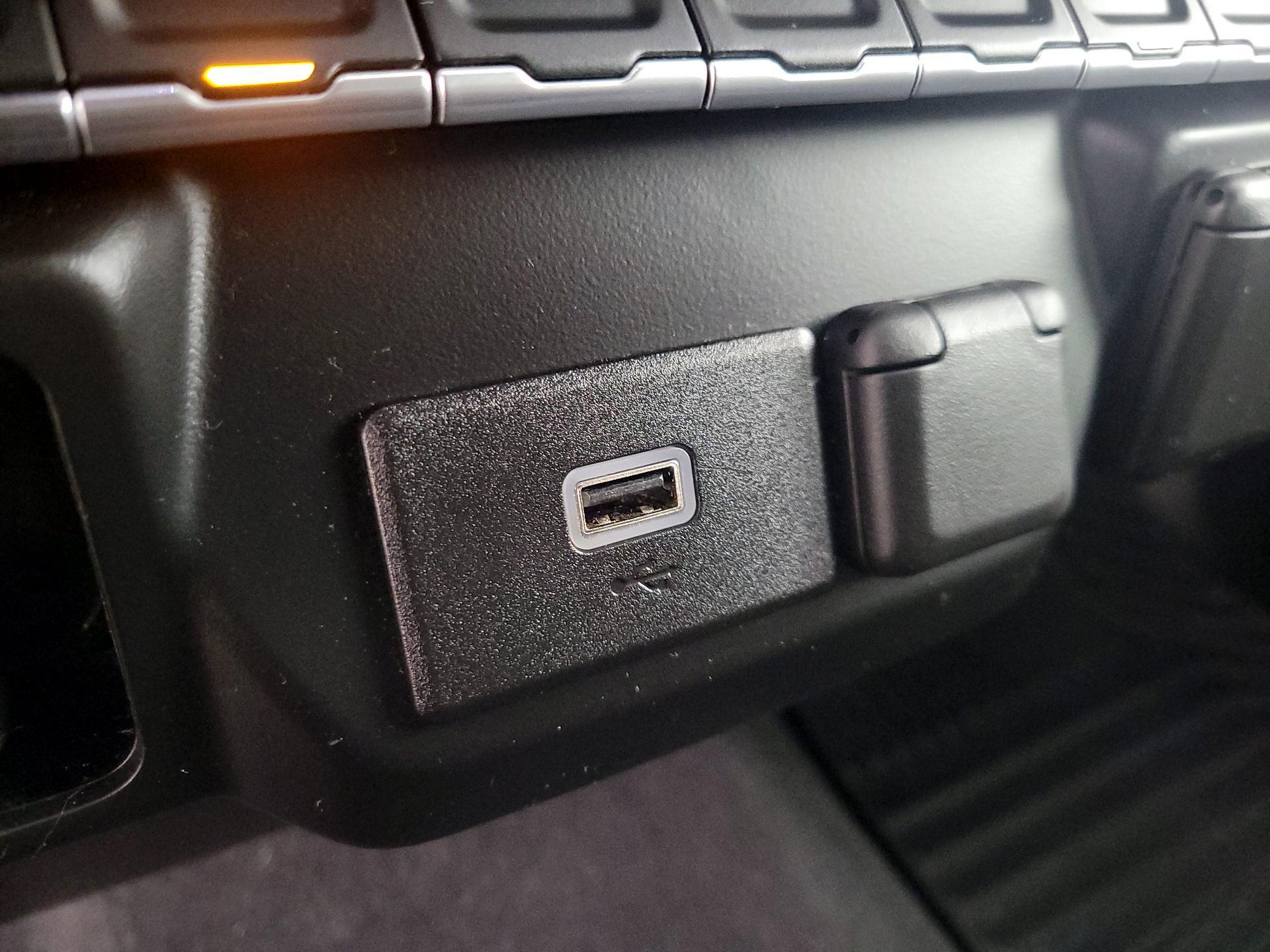 Thumbnail: 2020 Chevrolet Silverado 1500 - 18