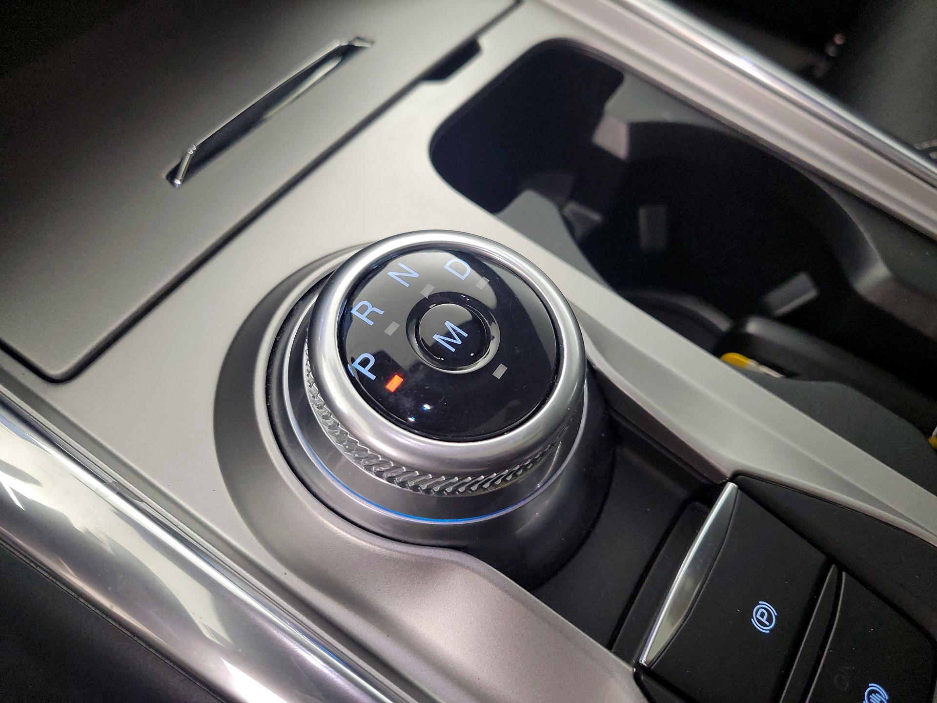 Thumbnail: 2020 Ford Explorer - 18